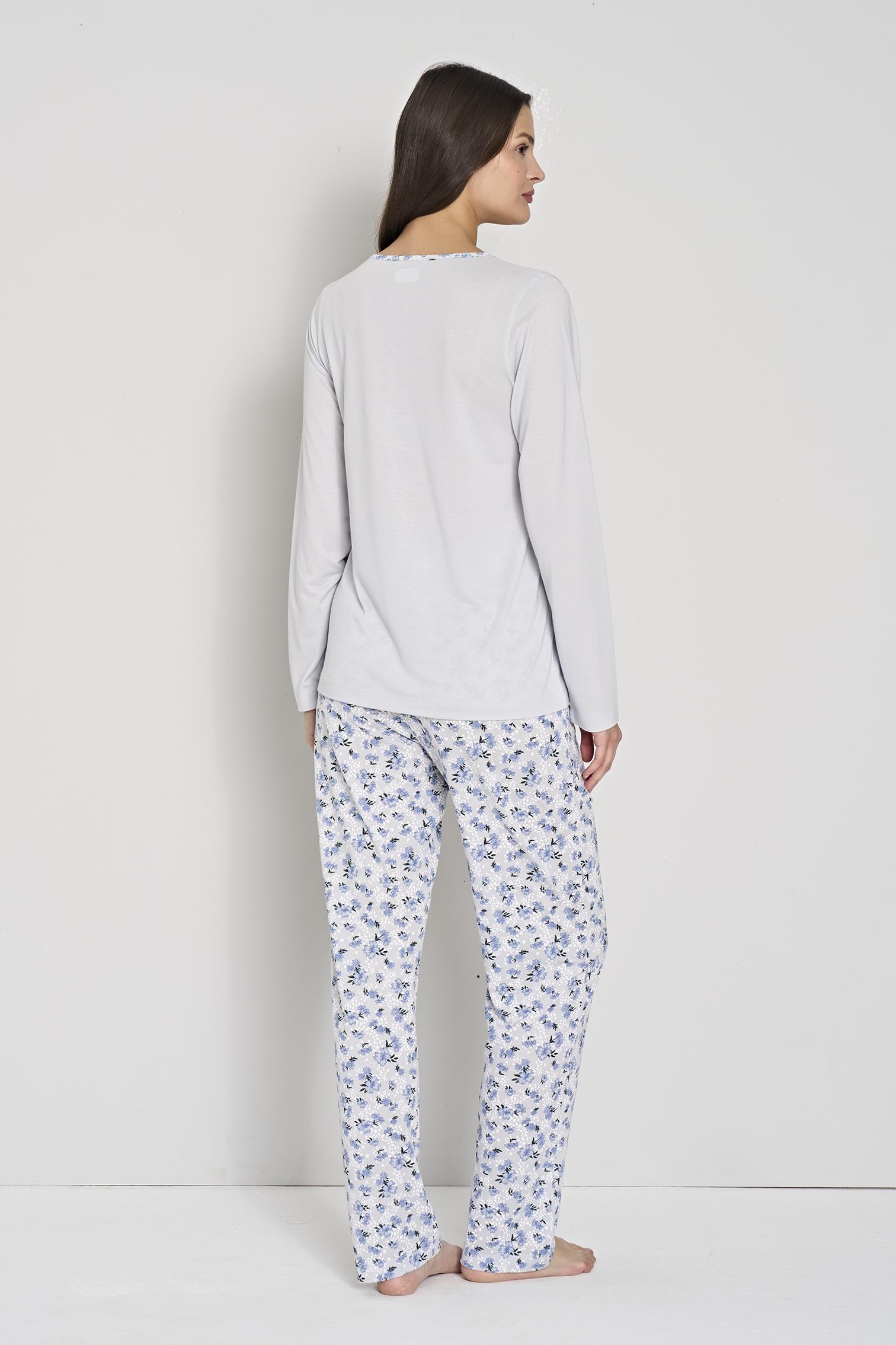 328880Kadın Mavi Renk Çiçek Desenli Düğmeli Yaka Uzun Kollu Pijama Takımı C6T0N91Uzun Kol PijamaPijadoreKadın Mavi Renk Çiçek Desenli Düğmeli Yaka Uzun Kollu Pijama Takımı C6T0N91