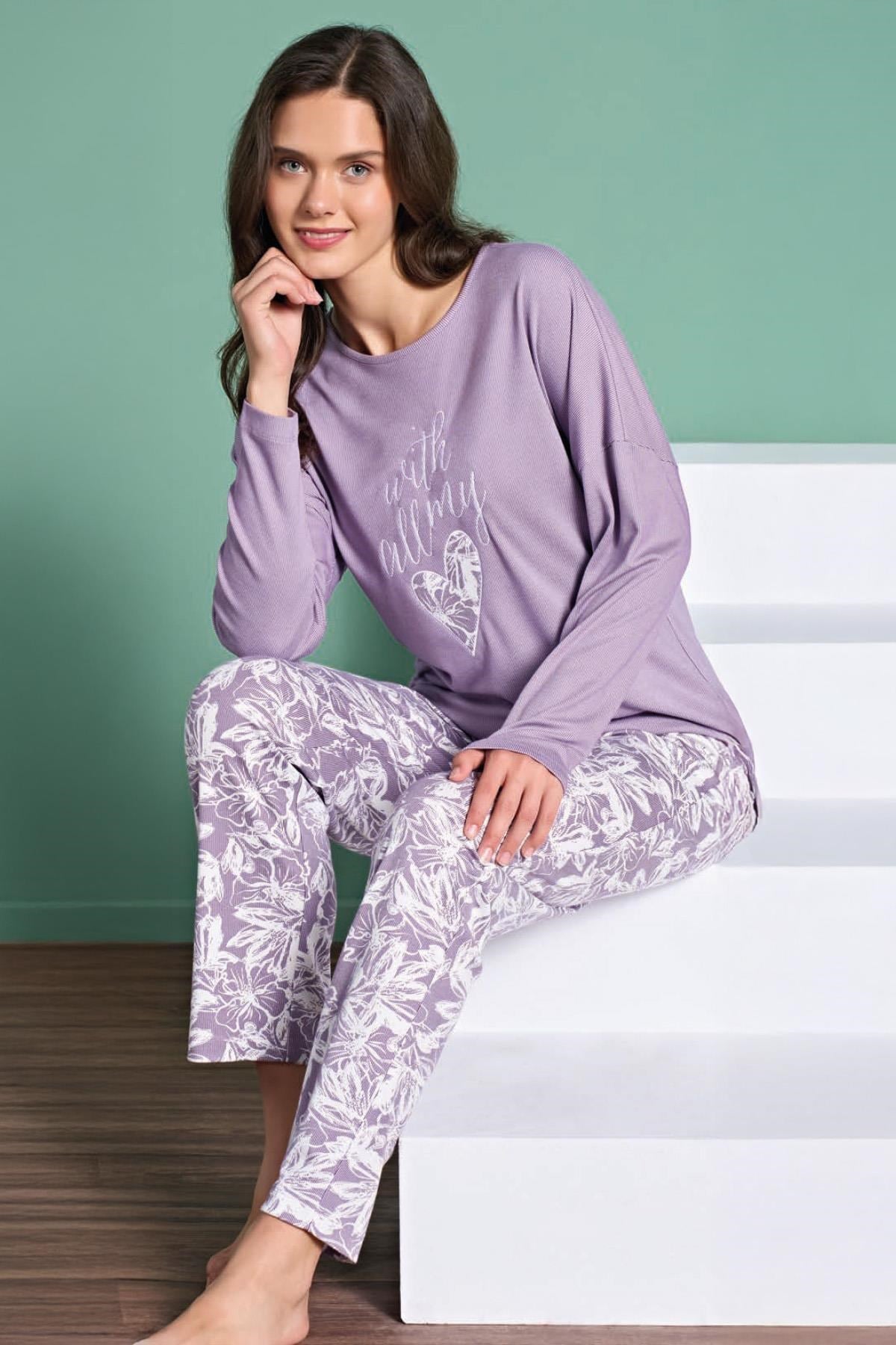 329836Kadın Uzun Kollu Desenli Alt Bisiklet Yaka Kalp Baskılı Üst Mor Renk Pijama Takımı C0T7N91Uzun Kol PijamaPijadoreKadın Uzun Kollu Desenli Alt Bisiklet Yaka Kalp Baskılı Üst Mor Renk Pijama Takımı C0T7N91