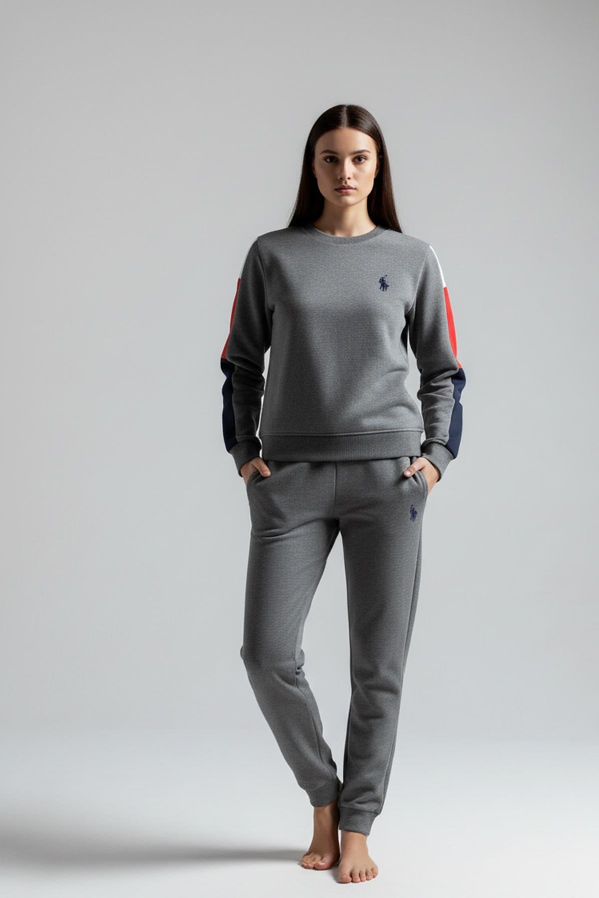 328971Kadın Antrasit Renk Şeritli Kol Lastikli Paça Pijama Takımı C5T1N102Eşofman TakımPoloKadın Antrasit Renk Şeritli Kol Lastikli Paça Pijama Takımı C5T1N102