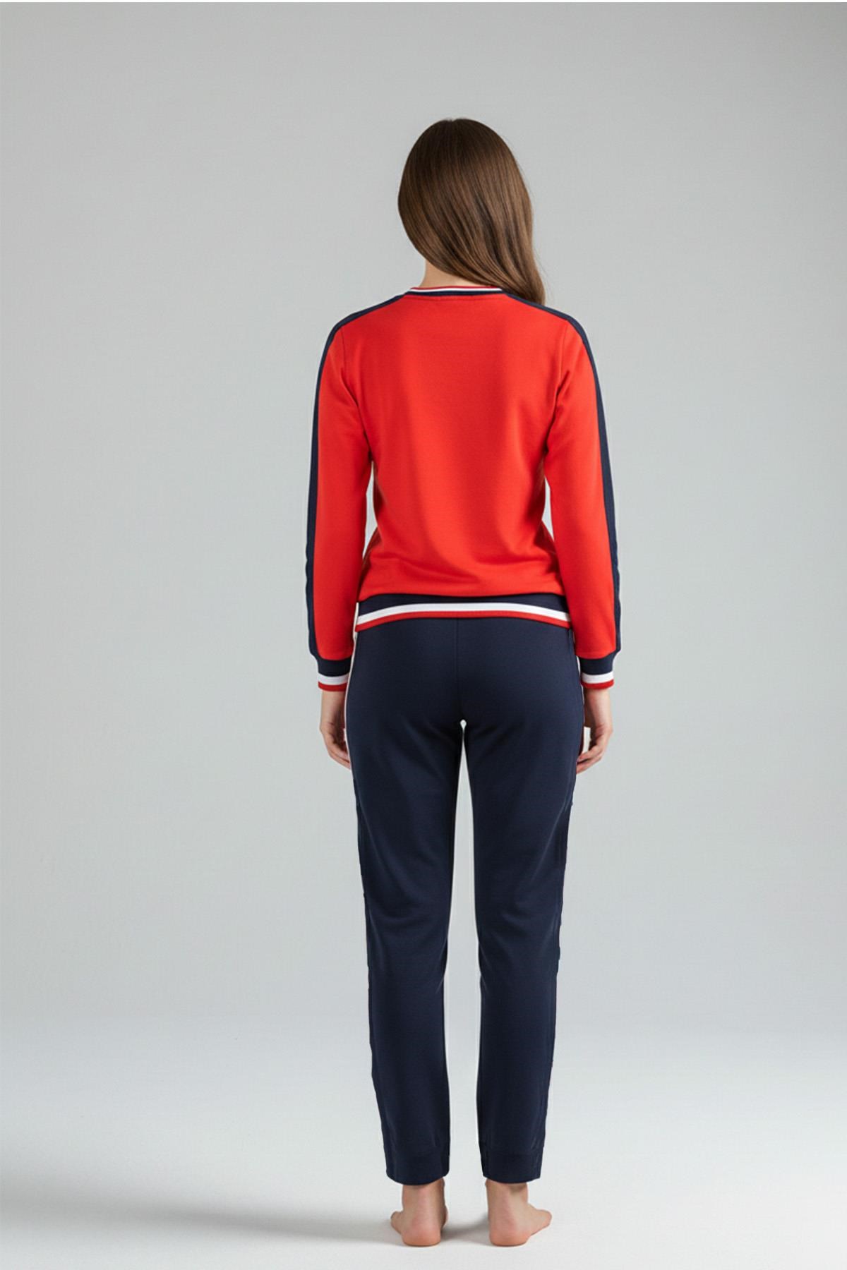 328968Kadın Kırmızı Bisiklet Yaka Düz Paça Şerit Detaylı  Pijama Takımı C6T1N102Eşofman TakımPoloKadın Kırmızı Bisiklet Yaka Düz Paça Şerit Detaylı  Pijama Takımı C6T1N102