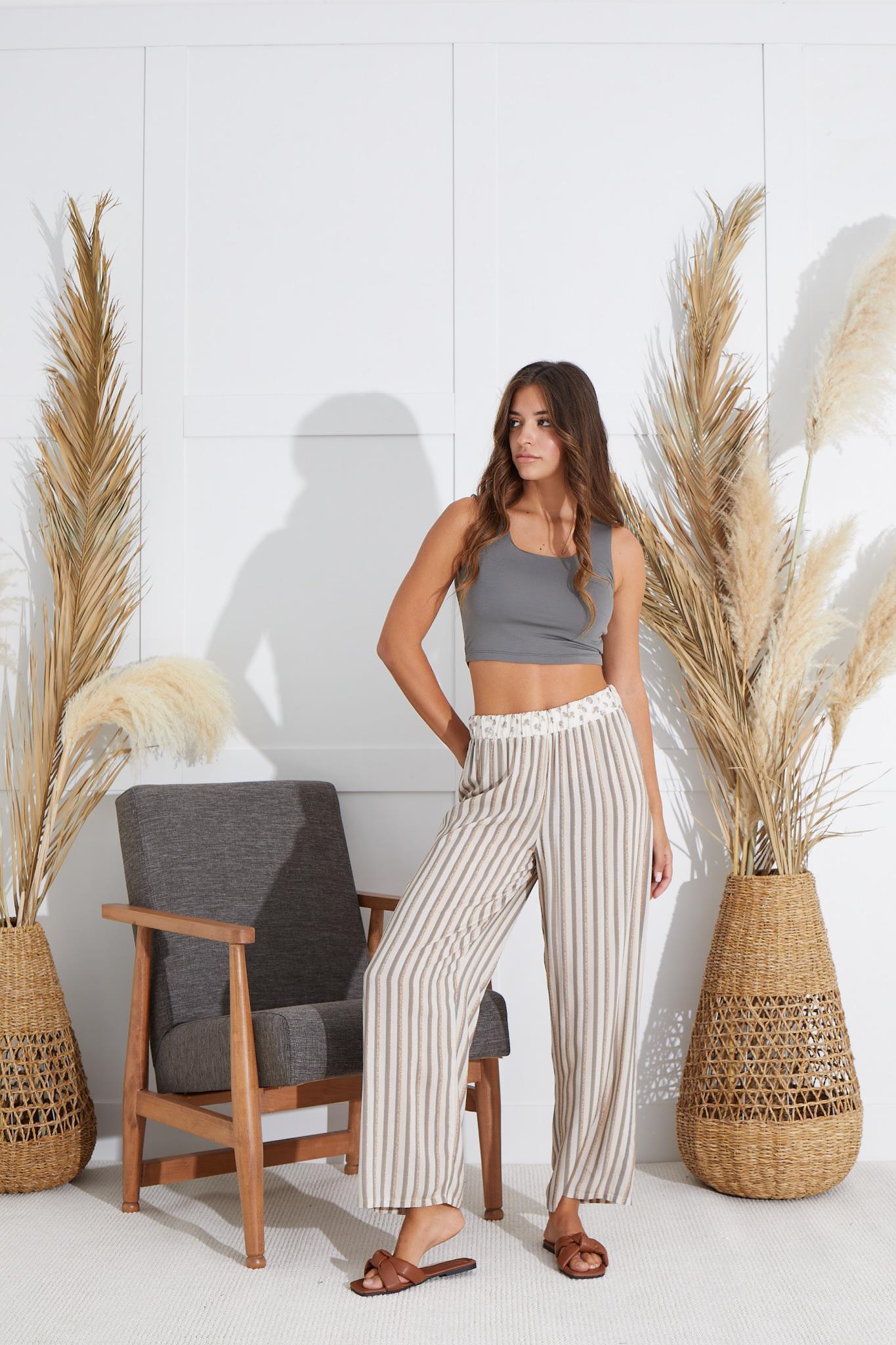 318584Kadın Croplu 3 Lü Bej Pijama Takım C8T2N551cotonhause.com.tr Online Alışveriş - Sezon İndirimlerini KeşfetKadın Croplu 3 Lü Bej Pijama Takım C8T2N5513'lü SetlerSevimKadın Croplu 3 Lü Bej Pijama Takım C8T2N551