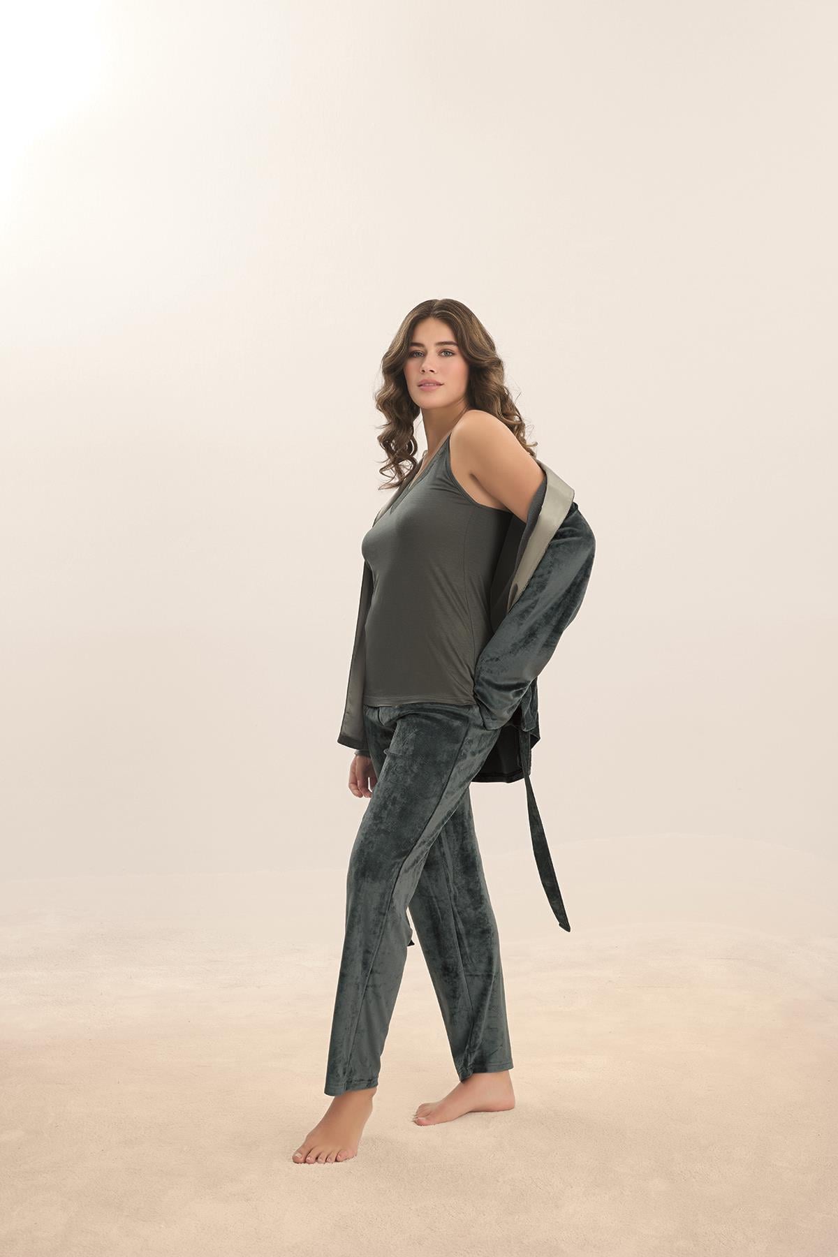 325501Kadın Kadife3 Lü Koyu Yeşil Sabahlık & Pijama Takım C0T9N1O61Kadın Kadife3 Lü Koyu Yeşil Sabahlık & Pijama Takım C0T9N1O61Sevim3'lü Setler3'lü SetlerSevimKadın Kadife3 Lü Koyu Yeşil Sabahlık & Pijama Takım C0T9N1O61