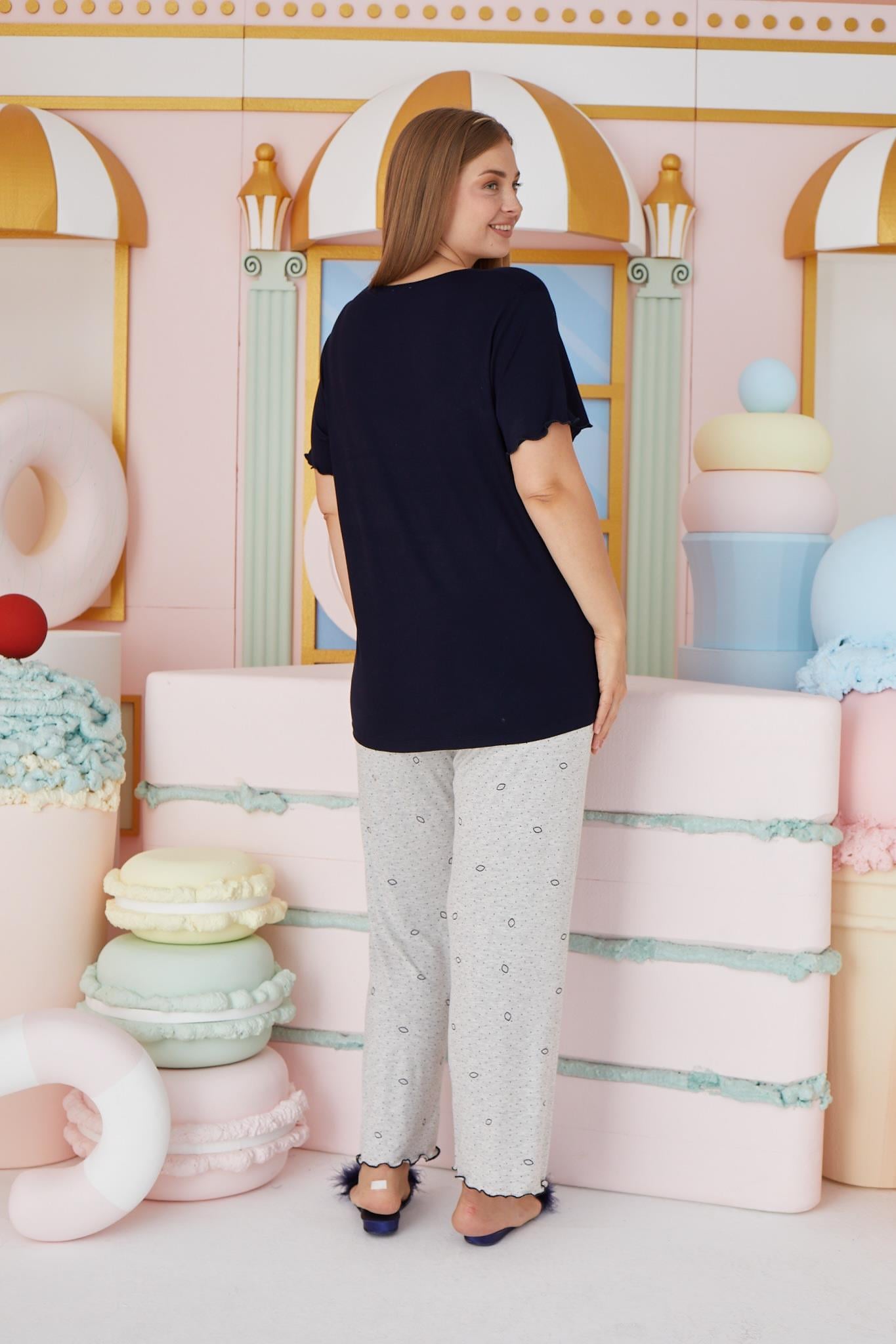 320001Kadın Büyük Beden Kısa Kol Lacivert Pijama Takım C1T4N7O51cotonhause.com.tr Online Alışveriş - Sezon İndirimlerini KeşfetKadın Büyük Beden Kısa Kol Lacivert Pijama Takım C1T4N7O51Büyük BedenSevimKadın Büyük Beden Kısa Kol Lacivert Pijama Takım C1T4N7O51