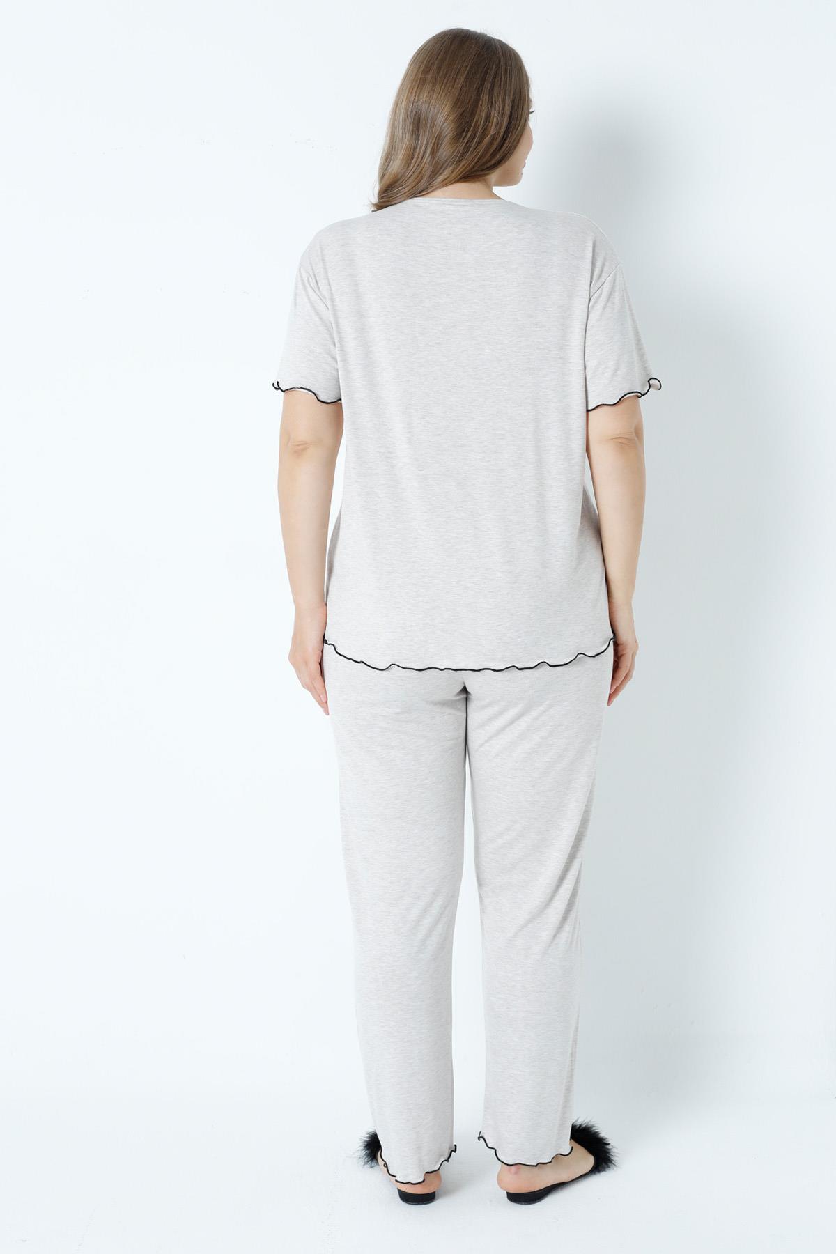 318654Kadın Büyük Beden Kısa Kol Bej Melanj Pijama Takım C4T38N51cotonhause.com.tr Online Alışveriş - Sezon İndirimlerini KeşfetKadın Büyük Beden Kısa Kol Bej Melanj Pijama Takım C4T38N51Büyük BedenSevimKadın Büyük Beden Kısa Kol Bej Melanj Pijama Takım C4T38N51