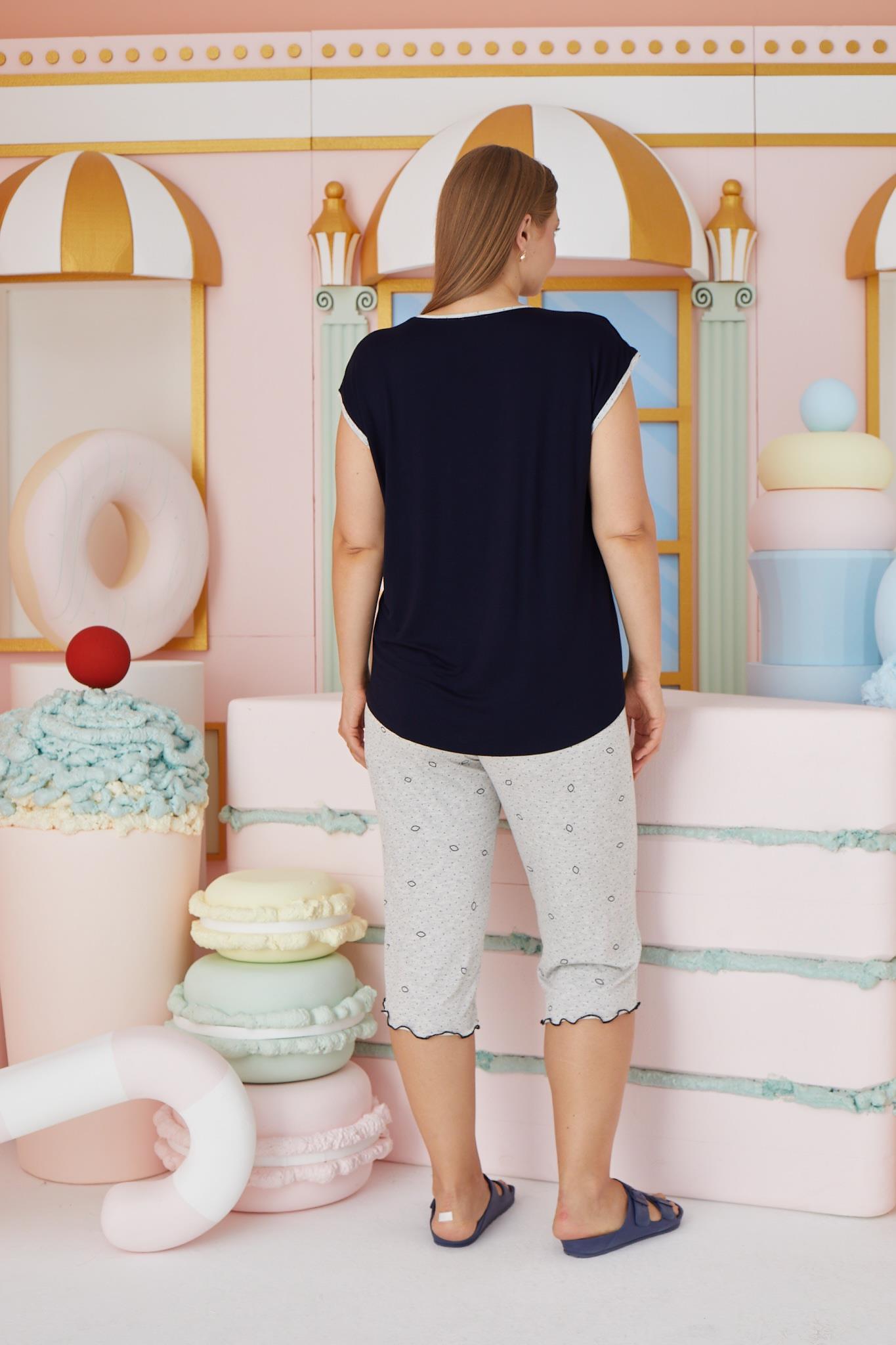 320004Kadın Büyük Beden Kısa Kol Kapri Lacivert Pijama Takım C2T4N7O51cotonhause.com.tr Online Alışveriş - Sezon İndirimlerini KeşfetKadın Büyük Beden Kısa Kol Kapri Lacivert Pijama Takım C2T4N7O51Büyük BedenSevimKadın Büyük Beden Kısa Kol Kapri Lacivert Pijama Takım C2T4N7O51