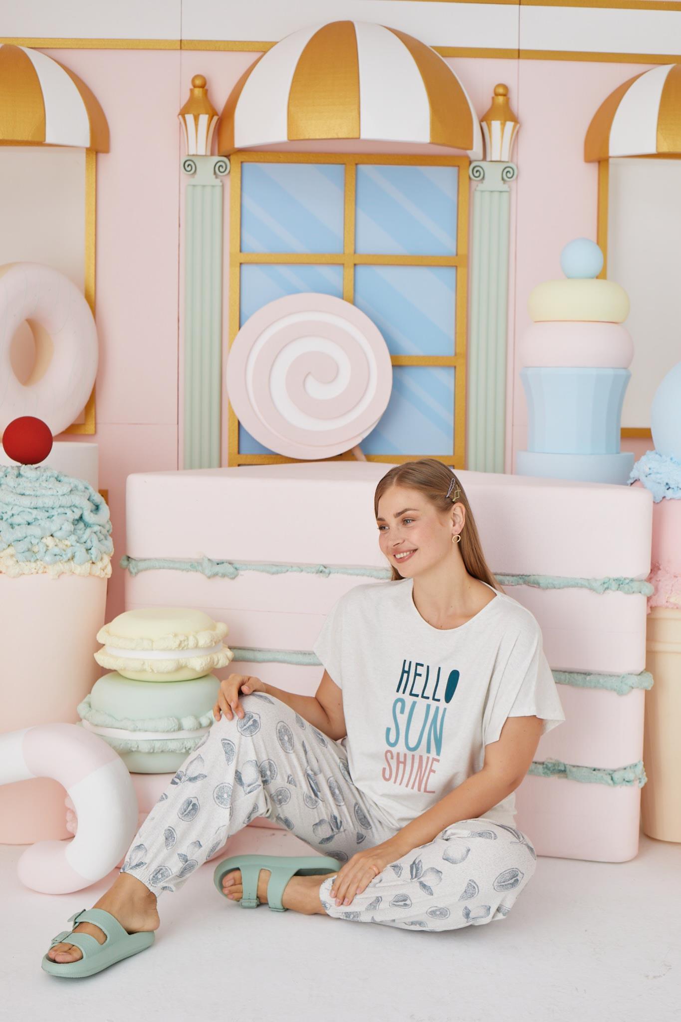 318625Kadın Büyük Beden Kısa Kol Bej Melanj Pijama Takım C4T7N651cotonhause.com.tr Online Alışveriş - Sezon İndirimlerini KeşfetKadın Büyük Beden Kısa Kol Bej Melanj Pijama Takım C4T7N651Büyük BedenSevimKadın Büyük Beden Kısa Kol Bej Melanj Pijama Takım C4T7N651