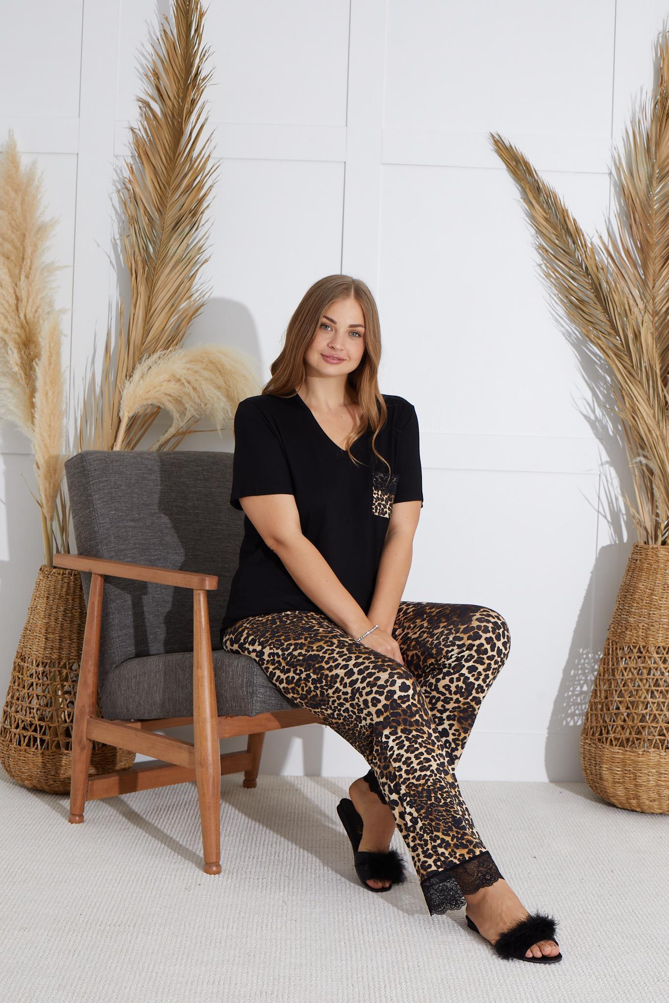 318759Kadın Büyük Beden Kısa Kol Siyah Pijama Takım C6T5N841cotonhause.com.tr Online Alışveriş - Sezon İndirimlerini KeşfetKadın Büyük Beden Kısa Kol Siyah Pijama Takım C6T5N841Büyük BedenSevimKadın Büyük Beden Kısa Kol Siyah Pijama Takım C6T5N841