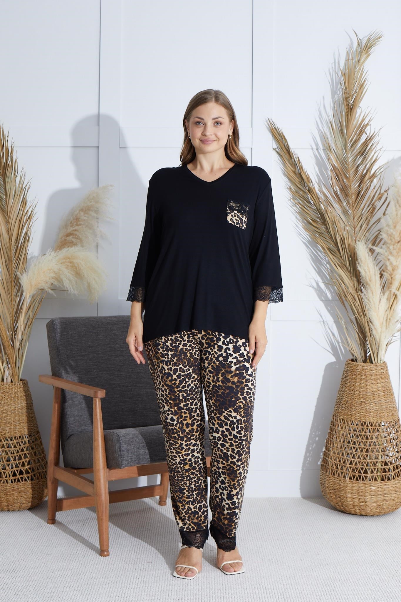 320589Kadın Büyük Beden Kısa Kol Siyah Pijama Takım C7T0N5O51Kadın Büyük Beden Kısa Kol Siyah Pijama Takım C7T0N5O51SevimBüyük BedenBüyük BedenSevimKadın Büyük Beden Kısa Kol Siyah Pijama Takım C7T0N5O51
