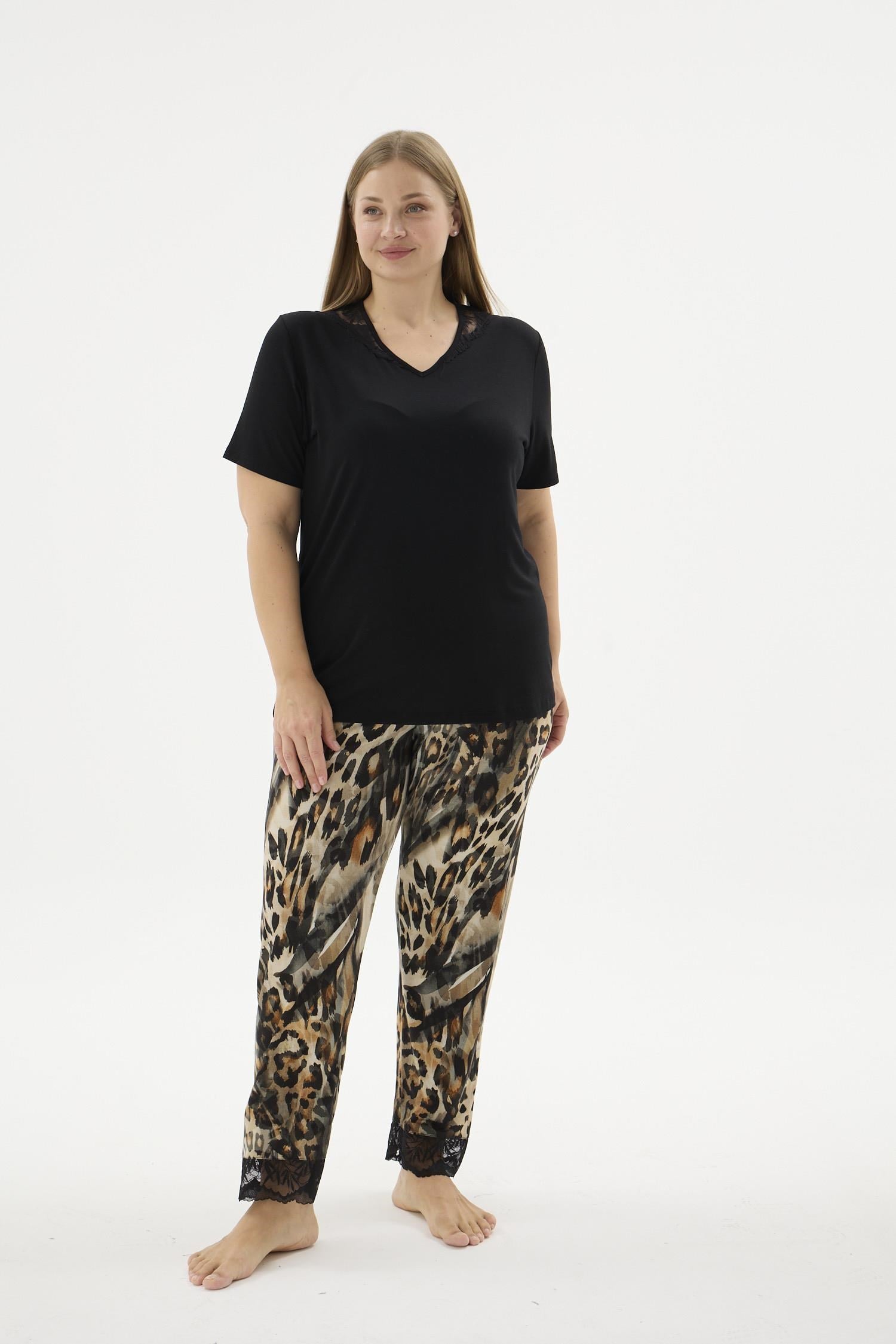 332688Kadın Büyük Beden Kısa Kol Siyah Leoparlı Pijama Takımı C2T9N671Büyük BedenSevimKadın Büyük Beden Kısa Kol Siyah Leoparlı Pijama Takımı C2T9N671