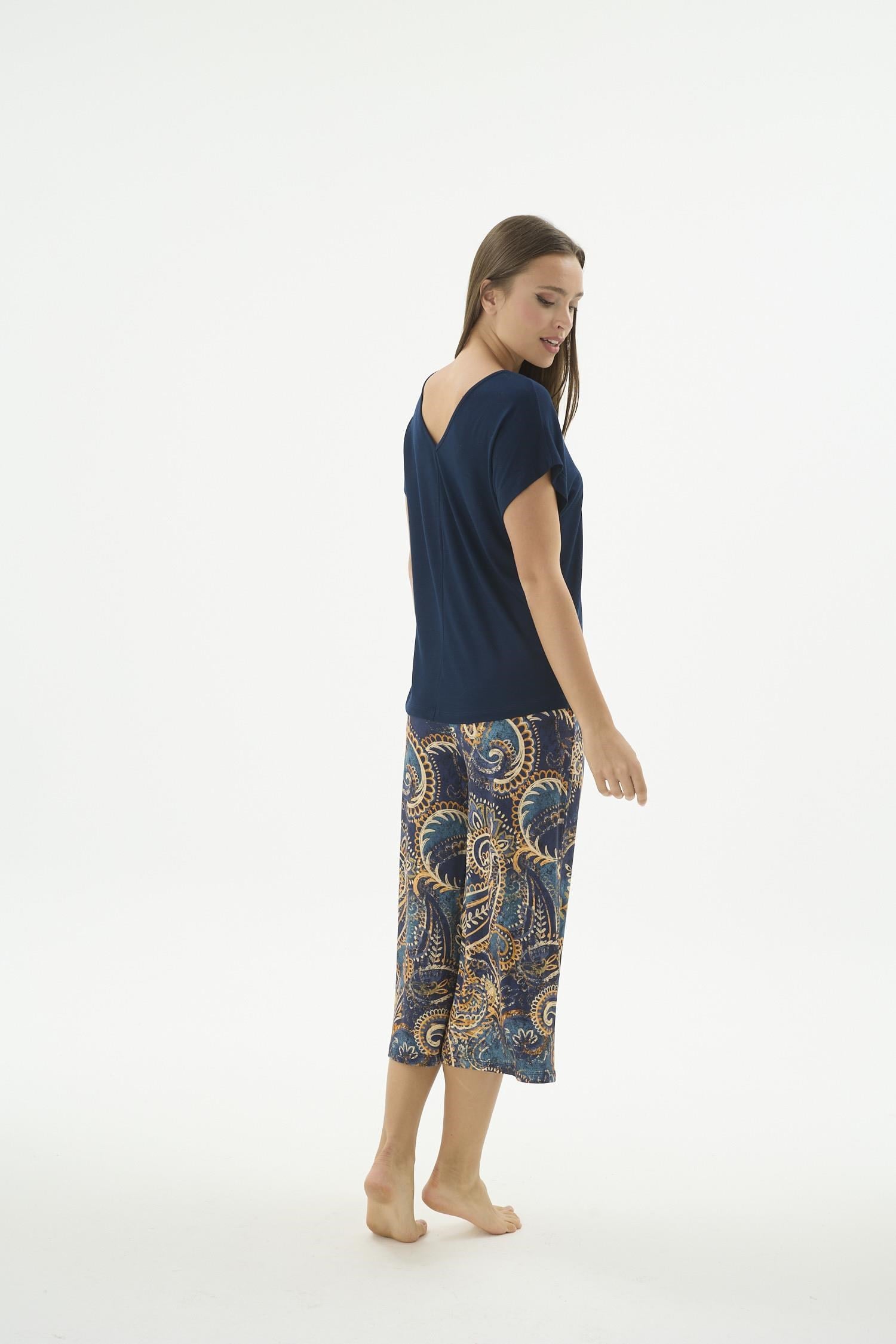 332677Kadın Kısa Kol Dantel Detaylı Kapri Lacivert Pijama Takımı C2T0N671Kapri TakımSevimKadın Kısa Kol Dantel Detaylı Kapri Lacivert Pijama Takımı C2T0N671