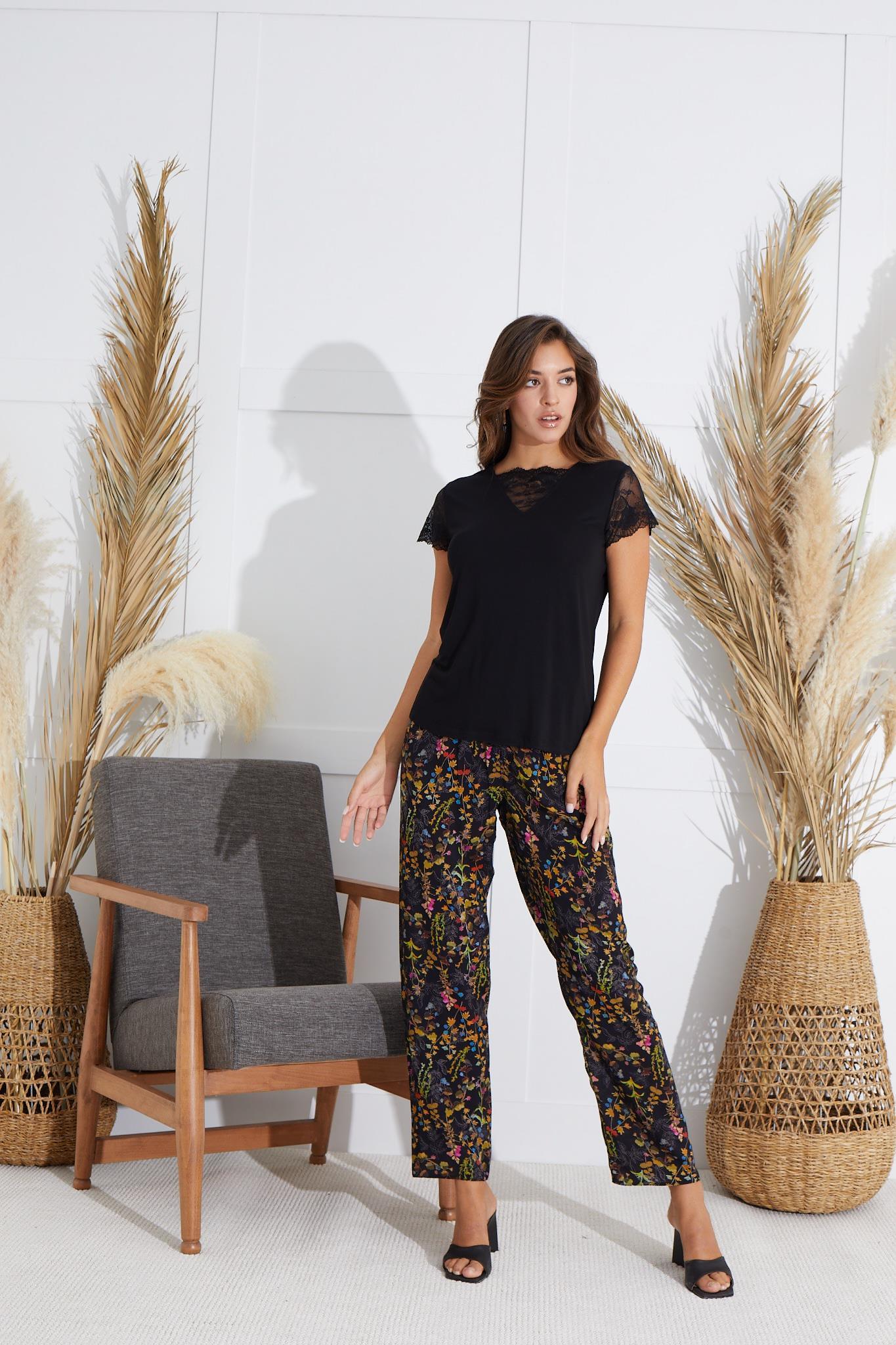 318597Kadın Kısa Kol Siyah Pijama Takım C7T8N551cotonhause.com.tr Online Alışveriş - Sezon İndirimlerini KeşfetKadın Kısa Kol Siyah Pijama Takım C7T8N551Kısa Kol / Askılı PijamaSevimKadın Kısa Kol Siyah Pijama Takım C7T8N551