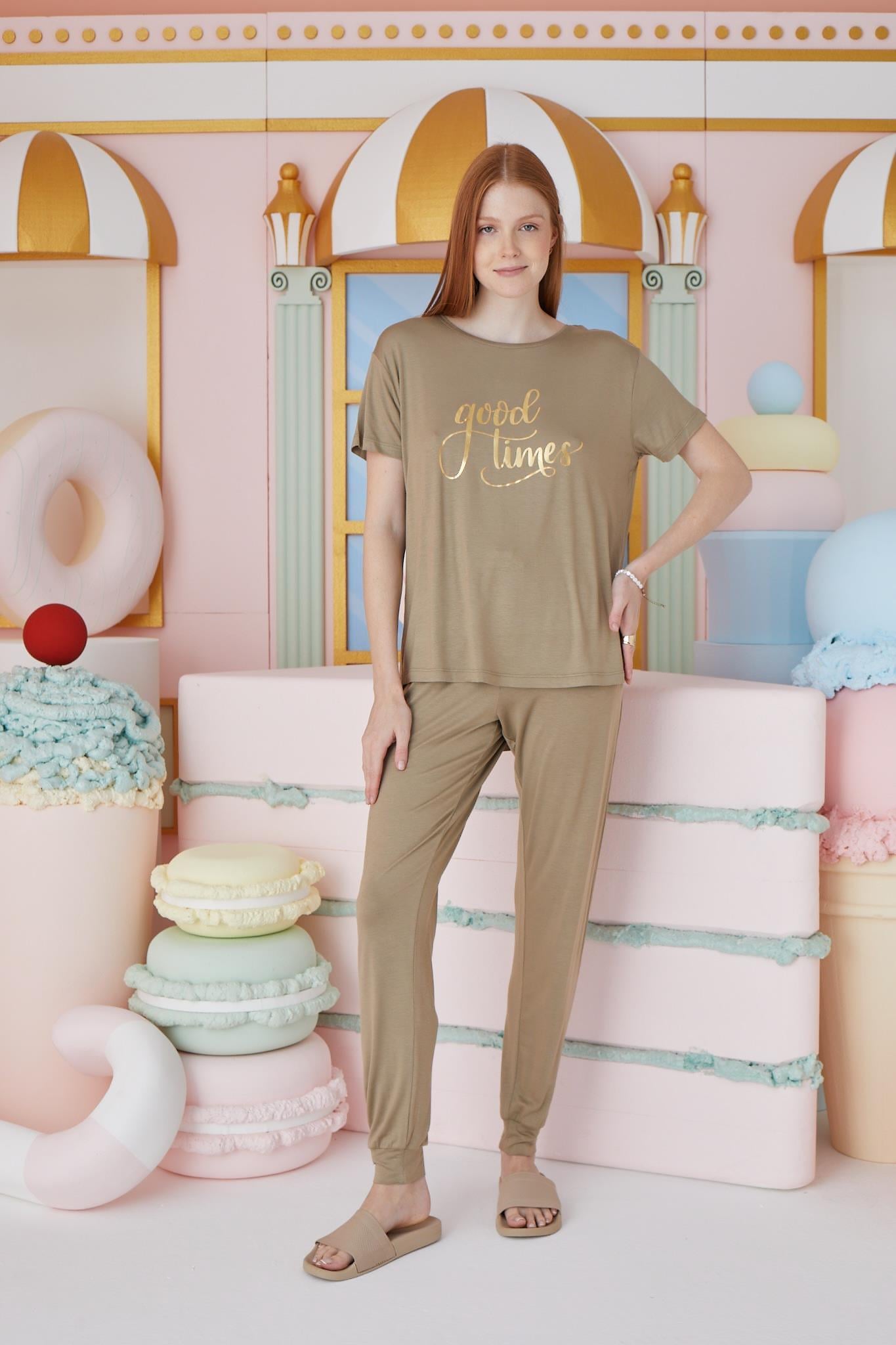 318579Kadın Kısa Kol Yağ Yeşili Pijama Takım C3T0N551cotonhause.com.tr Online Alışveriş - Sezon İndirimlerini KeşfetKadın Kısa Kol Yağ Yeşili Pijama Takım C3T0N551Kısa Kol / Askılı PijamaSevimKadın Kısa Kol Yağ Yeşili Pijama Takım C3T0N551