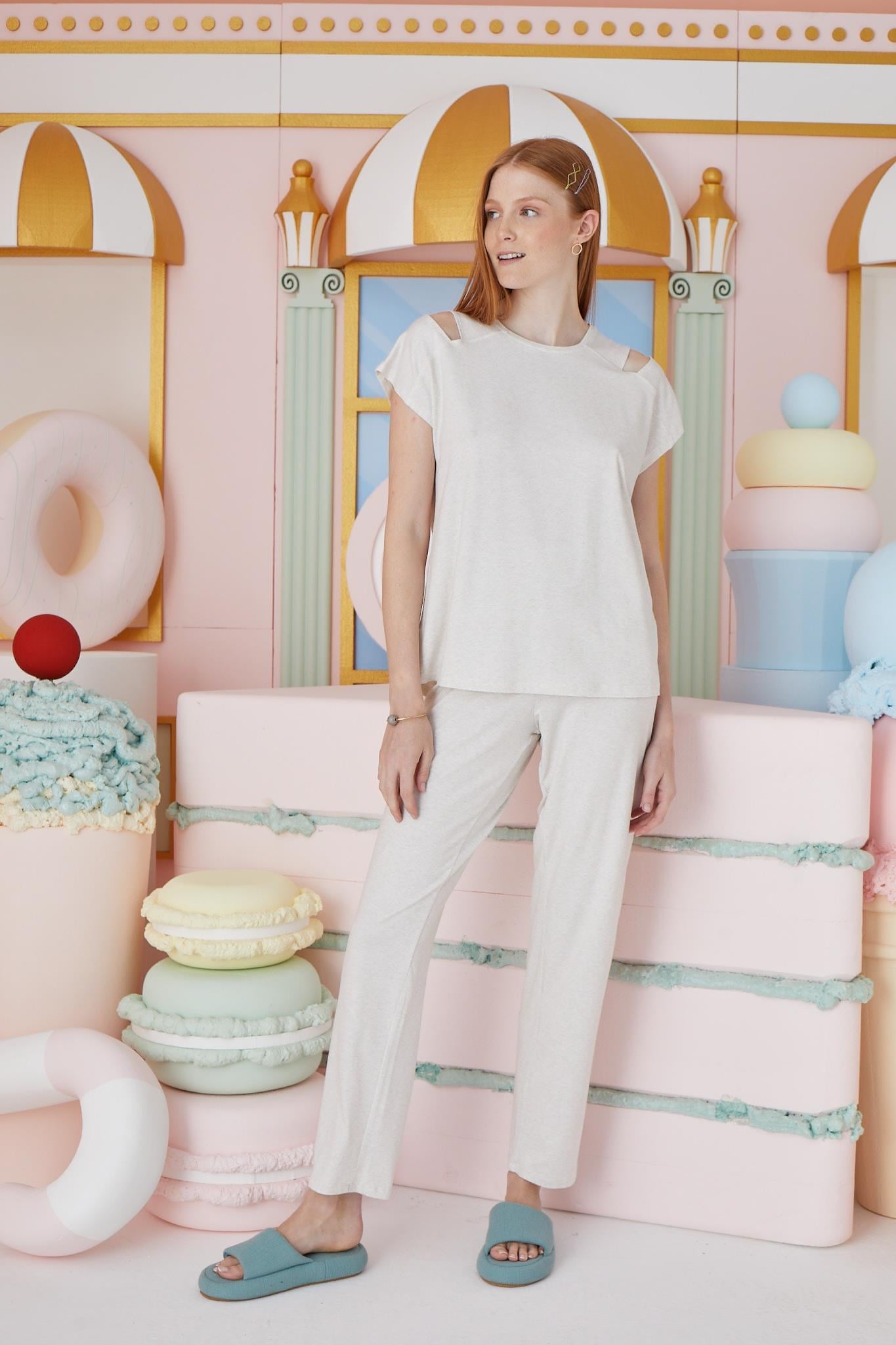 318623Kadın Kısa Kol Bej Melanj Pijama Takım C1T7N651cotonhause.com.tr Online Alışveriş - Sezon İndirimlerini KeşfetKadın Kısa Kol Bej Melanj Pijama Takım C1T7N651Kısa Kol / Askılı PijamaSevimKadın Kısa Kol Bej Melanj Pijama Takım C1T7N651