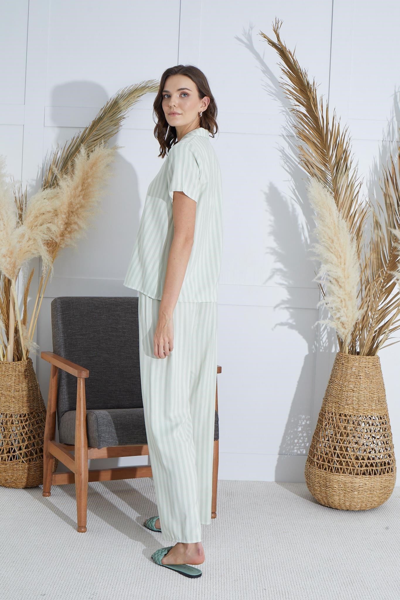 318779Kadın Kısa Kol Önden Düğmeli Su Yeşili Pijama Takım C6T2N951cotonhause.com.tr Online Alışveriş - Sezon İndirimlerini KeşfetKadın Kısa Kol Önden Düğmeli Su Yeşili Pijama Takım C6T2N951Kısa Kol / Askılı PijamaSevimKadın Kısa Kol Önden Düğmeli Su Yeşili Pijama Takım C6T2N951