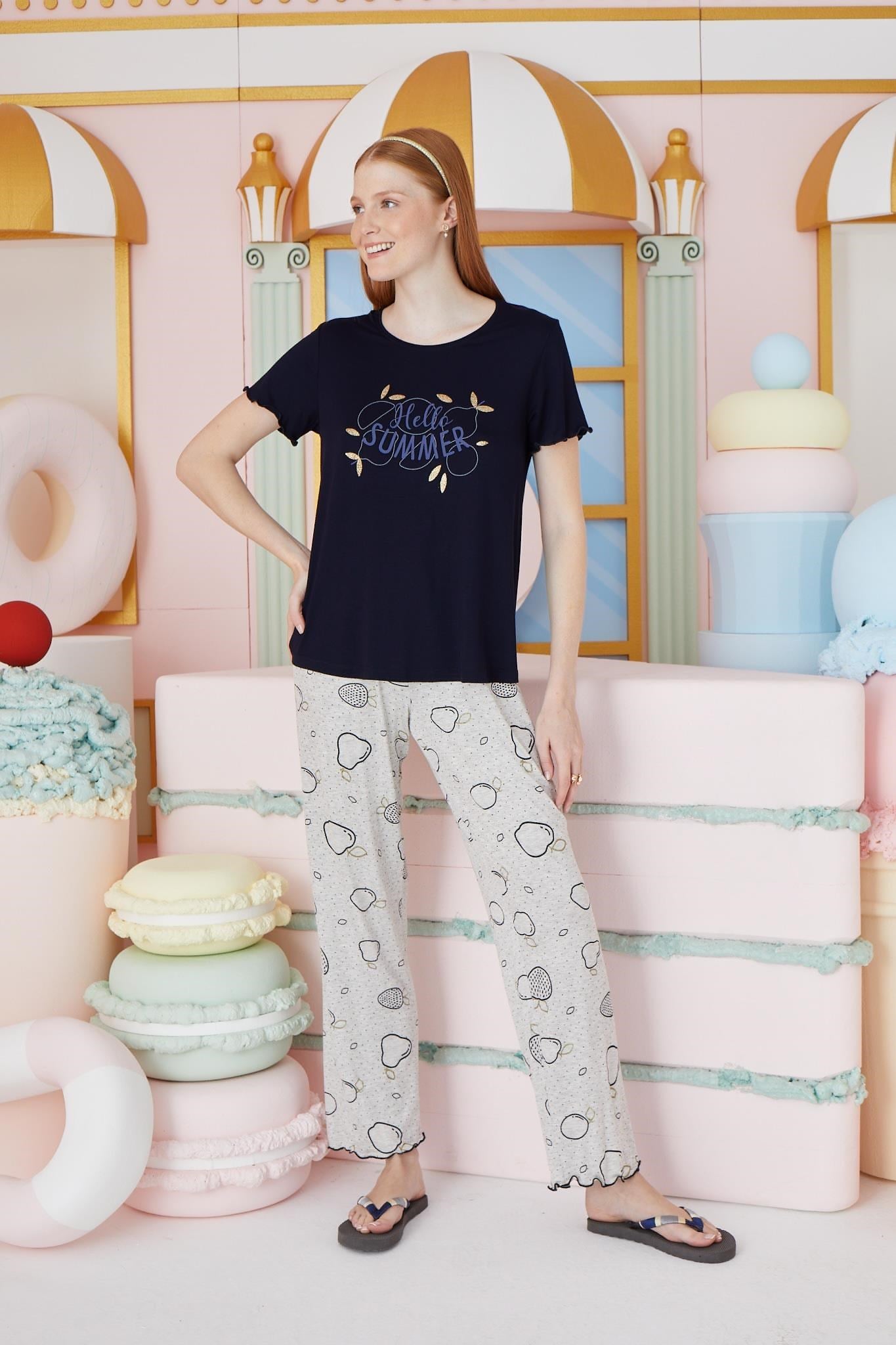320007Kadın Kısa Kol Lacivert Pijama Takım C5T3N7O51cotonhause.com.tr Online Alışveriş - Sezon İndirimlerini KeşfetKadın Kısa Kol Lacivert Pijama Takım C5T3N7O51Kısa Kol / Askılı PijamaSevimKadın Kısa Kol Lacivert Pijama Takım C5T3N7O51