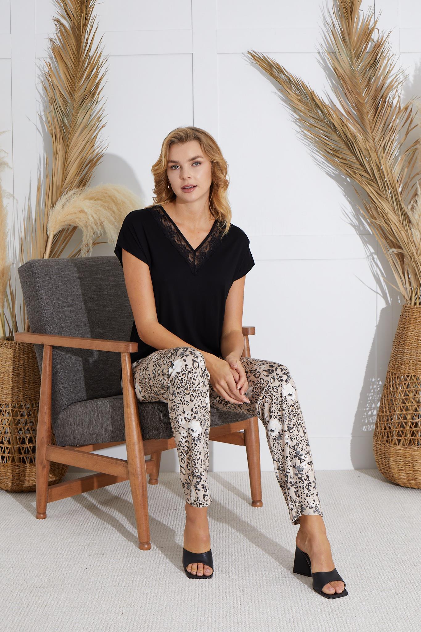 318607Kadın Kısa Kol Siyah  Pijama Takım C7T9N551cotonhause.com.tr Online Alışveriş - Sezon İndirimlerini KeşfetKadın Kısa Kol Siyah  Pijama Takım C7T9N551Kısa Kol / Askılı PijamaSevimKadın Kısa Kol Siyah  Pijama Takım C7T9N551