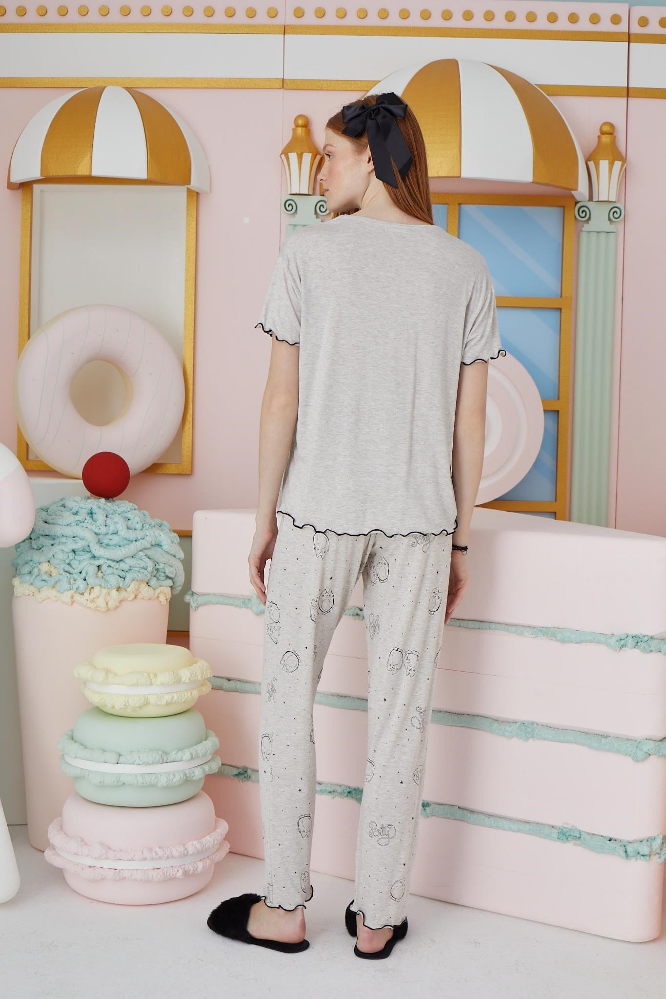 318629Kadın Kısa Kol Bej Melanj Pijama Takım C7T2N751cotonhause.com.tr Online Alışveriş - Sezon İndirimlerini KeşfetKadın Kısa Kol Bej Melanj Pijama Takım C7T2N751Kısa Kol / Askılı PijamaSevimKadın Kısa Kol Bej Melanj Pijama Takım C7T2N751