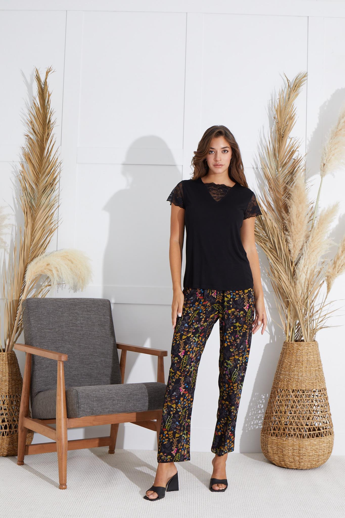 318597Kadın Kısa Kol Siyah Pijama Takım C7T8N551cotonhause.com.tr Online Alışveriş - Sezon İndirimlerini KeşfetKadın Kısa Kol Siyah Pijama Takım C7T8N551Kısa Kol / Askılı PijamaSevimKadın Kısa Kol Siyah Pijama Takım C7T8N551
