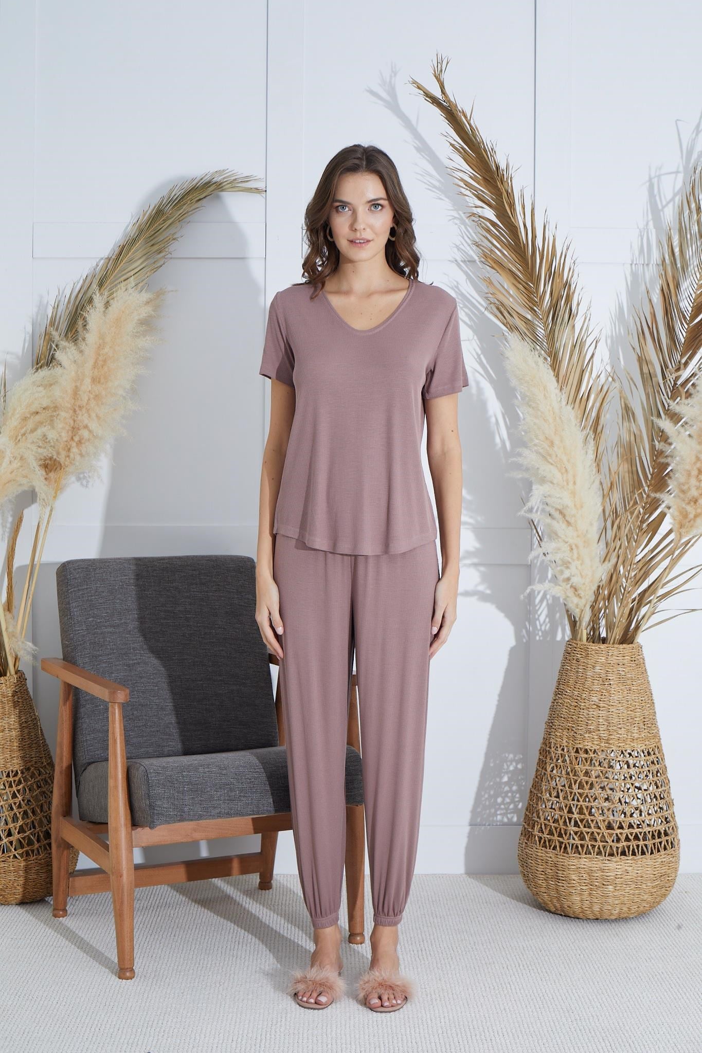 318669Kadın Kısa Kol Vizon Pijama Takım C0T1N951cotonhause.com.tr Online Alışveriş - Sezon İndirimlerini KeşfetKadın Kısa Kol Vizon Pijama Takım C0T1N951Kısa Kol / Askılı PijamaSevimKadın Kısa Kol Vizon Pijama Takım C0T1N951