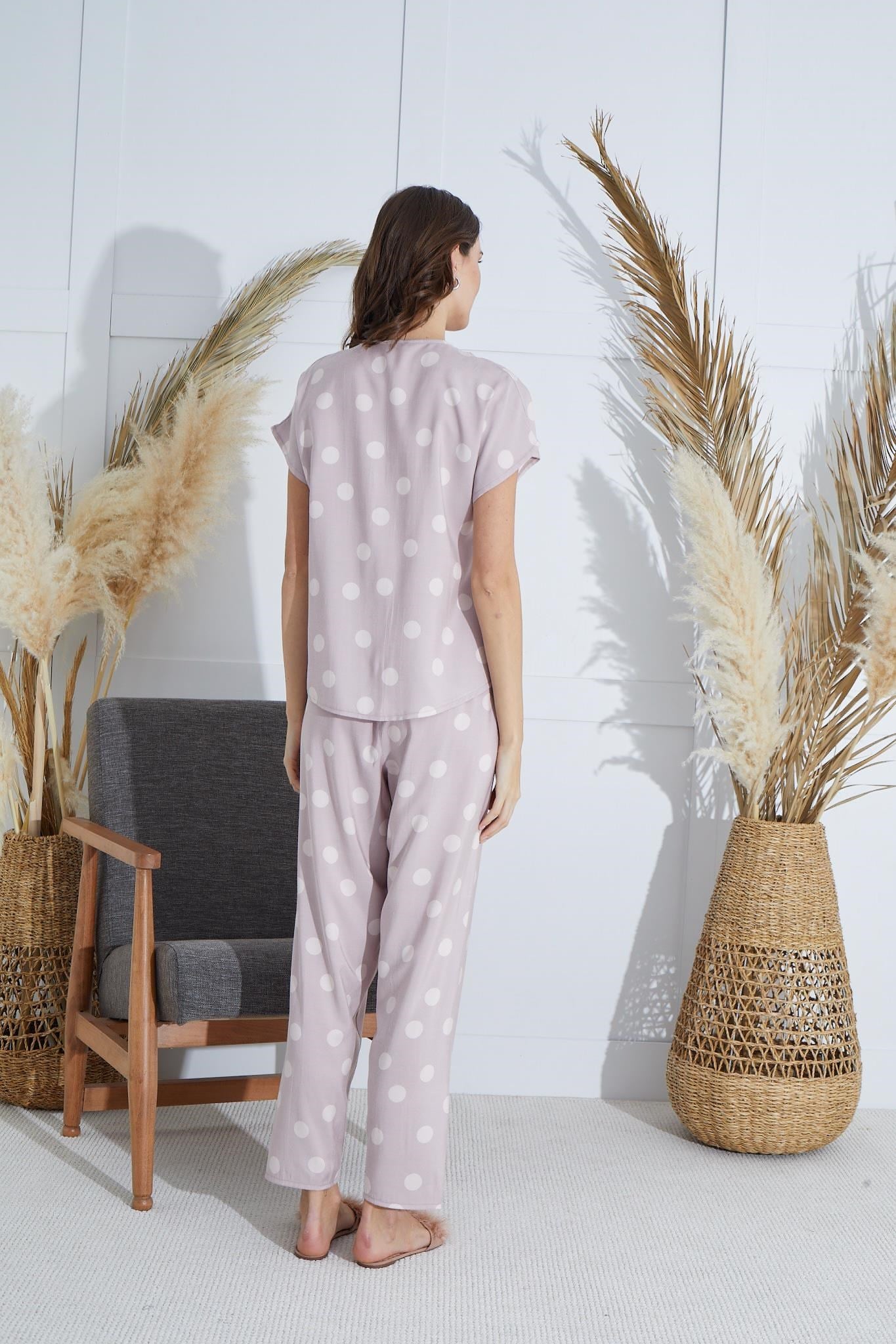 318776Kadın Kısa Kol Önden Düğmeli Pudra Pijama Takım C1T2N951cotonhause.com.tr Online Alışveriş - Sezon İndirimlerini KeşfetKadın Kısa Kol Önden Düğmeli Pudra Pijama Takım C1T2N951Kısa Kol / Askılı PijamaSevimKadın Kısa Kol Önden Düğmeli Pudra Pijama Takım C1T2N951