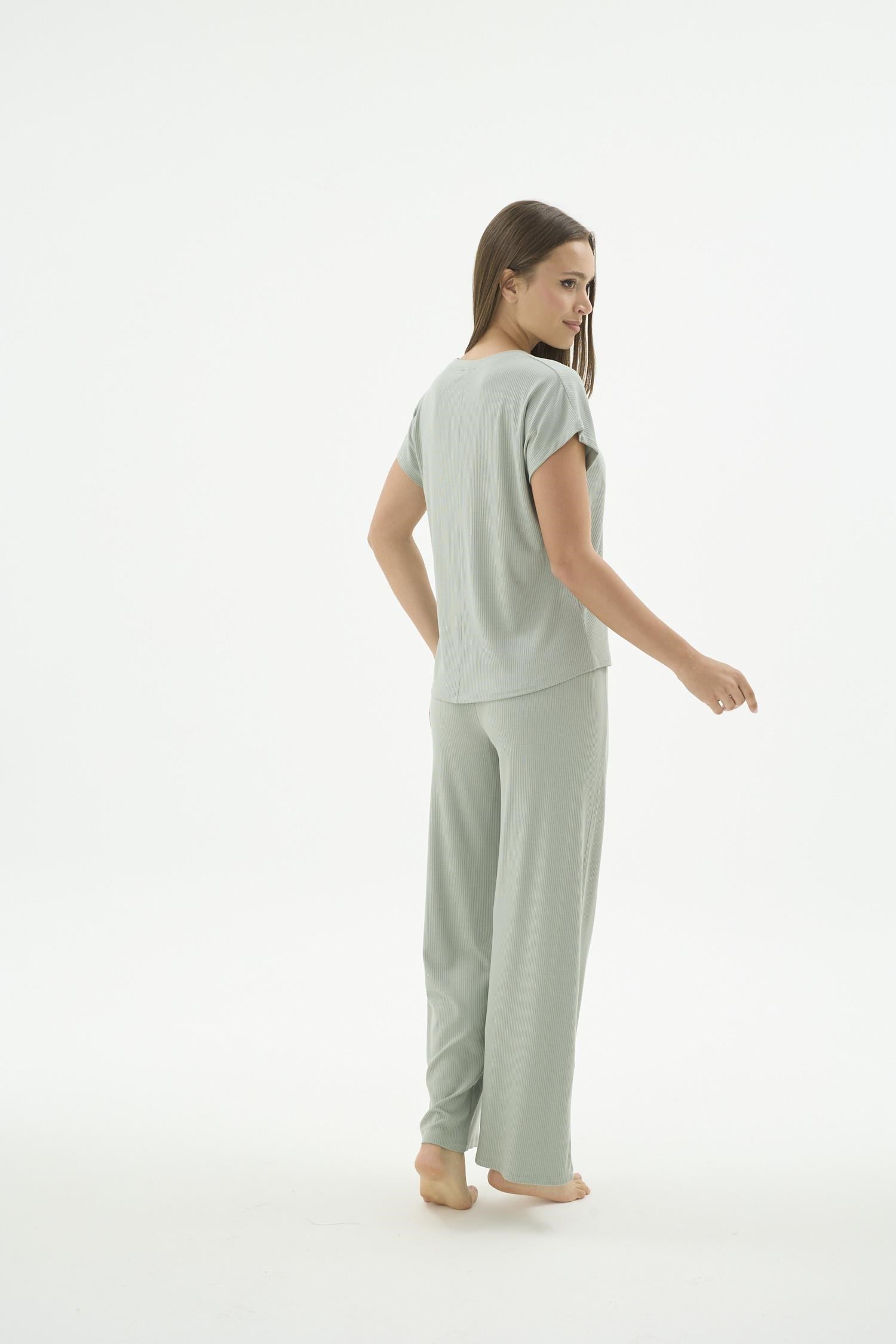 332662Kadın Kaşkorse Kısa Kollu Yeşil Pijama Takım C3T0N571Kısa Kol / Askılı PijamaSevimKadın Kaşkorse Kısa Kollu Yeşil Pijama Takım C3T0N571