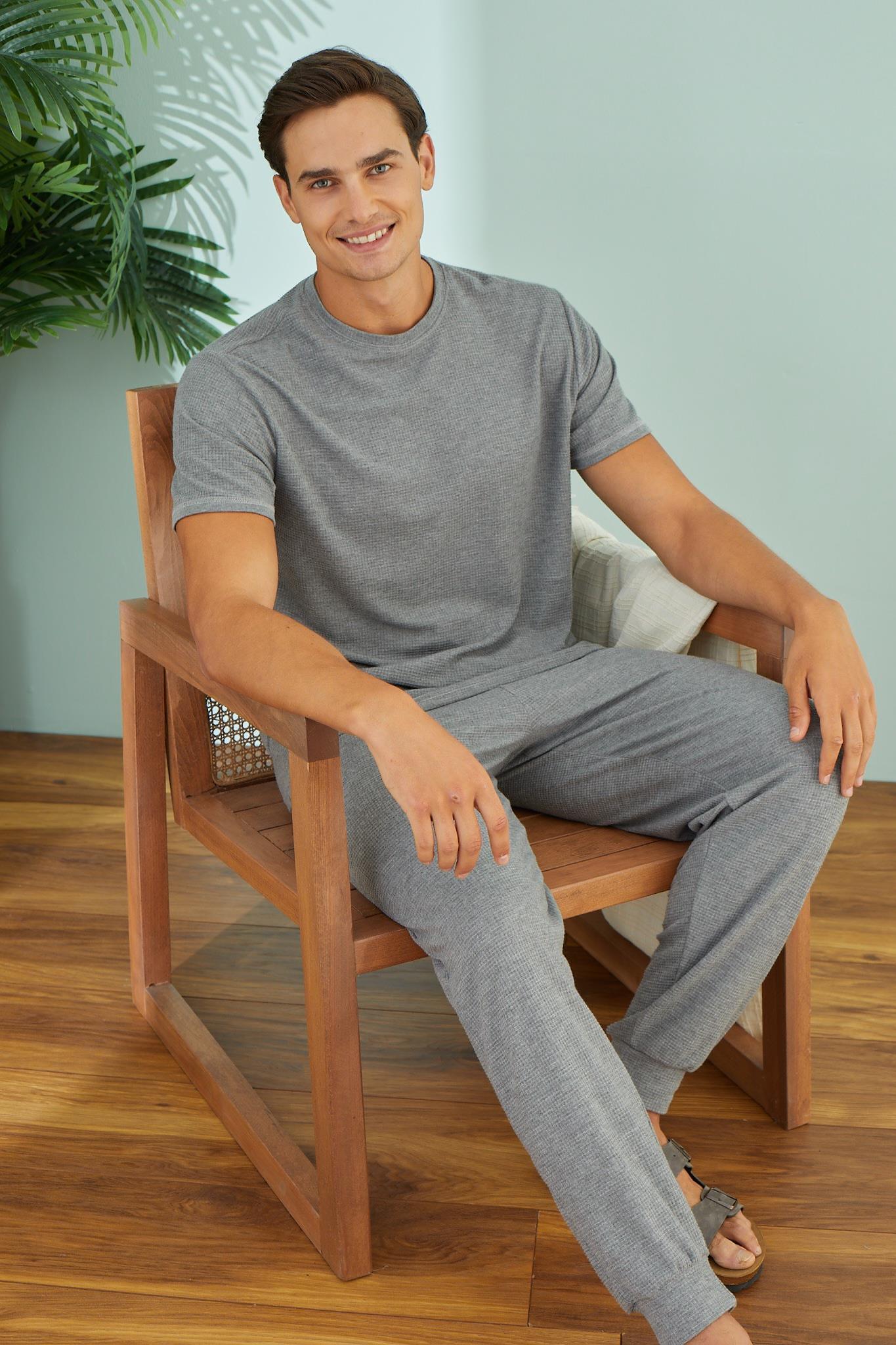 318736Erkek Kısa Kol Gri Melanj Pijama Takım C1T6N49cotonhause.com.tr Online Alışveriş - Sezon İndirimlerini KeşfetErkek Kısa Kol Gri Melanj Pijama Takım C1T6N49Pijama TakımıSevimErkek Kısa Kol Gri Melanj Pijama Takım C1T6N49