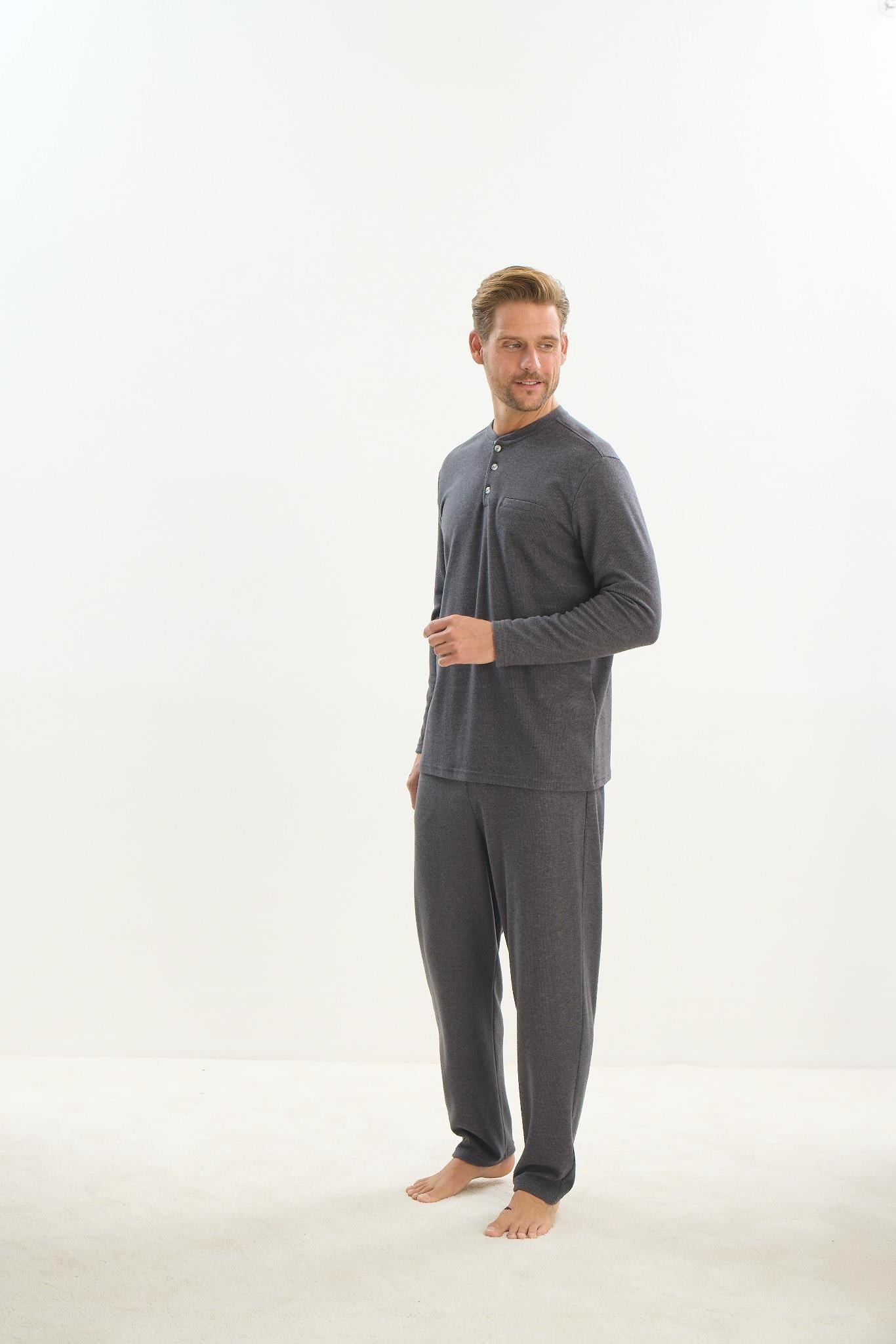324263Erkek Uzun Kol Antrasit Pijama Takım C2T4N5O9Erkek Uzun Kol Antrasit Pijama Takım C2T4N5O9SevimPijama TakımıPijama TakımıSevimErkek Uzun Kol Antrasit Pijama Takım C2T4N5O9
