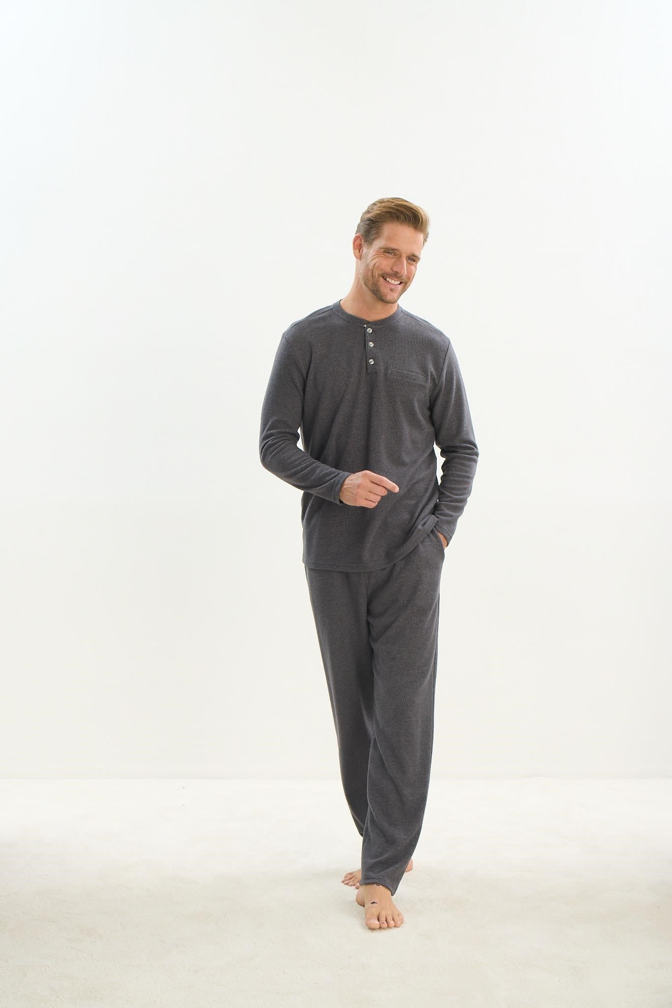 324263Erkek Uzun Kol Antrasit Pijama Takım C2T4N5O9Erkek Uzun Kol Antrasit Pijama Takım C2T4N5O9SevimPijama TakımıPijama TakımıSevimErkek Uzun Kol Antrasit Pijama Takım C2T4N5O9