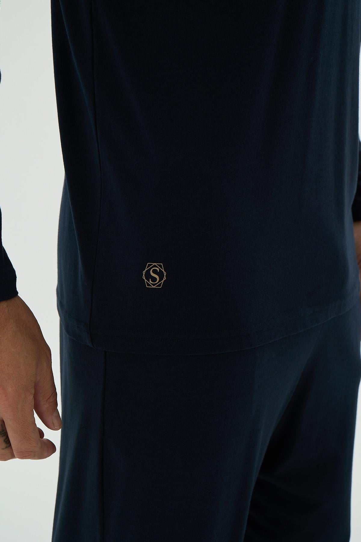 328677Erkek Uzun Kol Cep Detaylı Düğmeli Yaka Lacivert Pijama Takımı C3T2N69Pijama TakımıSevimErkek Uzun Kol Cep Detaylı Düğmeli Yaka Lacivert Pijama Takımı C3T2N69