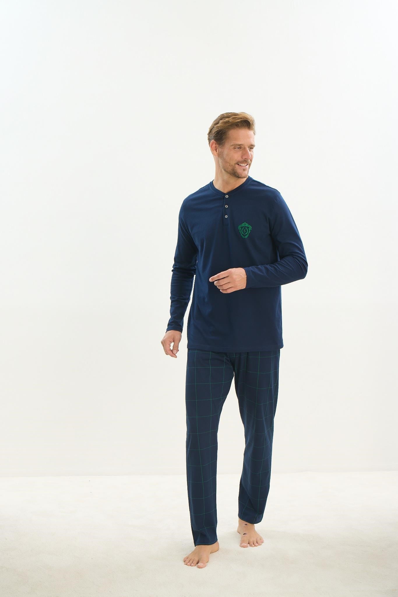 324243Erkek Uzun Kol Lacivert Pijama Takım C3T1N5O9Erkek Uzun Kol Lacivert Pijama Takım C3T1N5O9SevimPijama TakımıPijama TakımıSevimErkek Uzun Kol Lacivert Pijama Takım C3T1N5O9