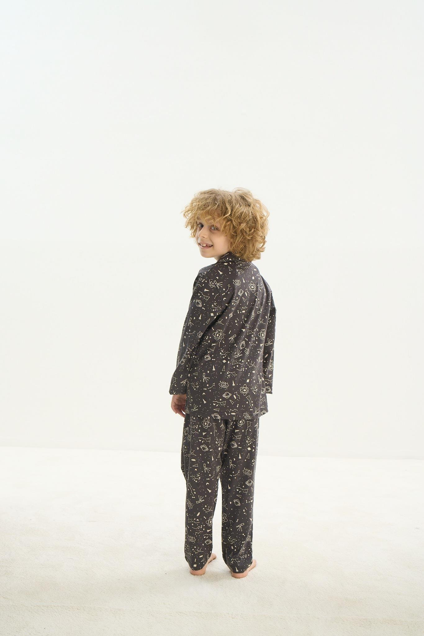 324284Erkek Çocuk Uzun Kol Önden Düğmeli Füme Pijama Takım C5T1N7O8Erkek Çocuk Uzun Kol Önden Düğmeli Füme Pijama Takım C5T1N7O8SevimPijamaPijamaSevimErkek Çocuk Uzun Kol Önden Düğmeli Füme Pijama Takım C5T1N7O8