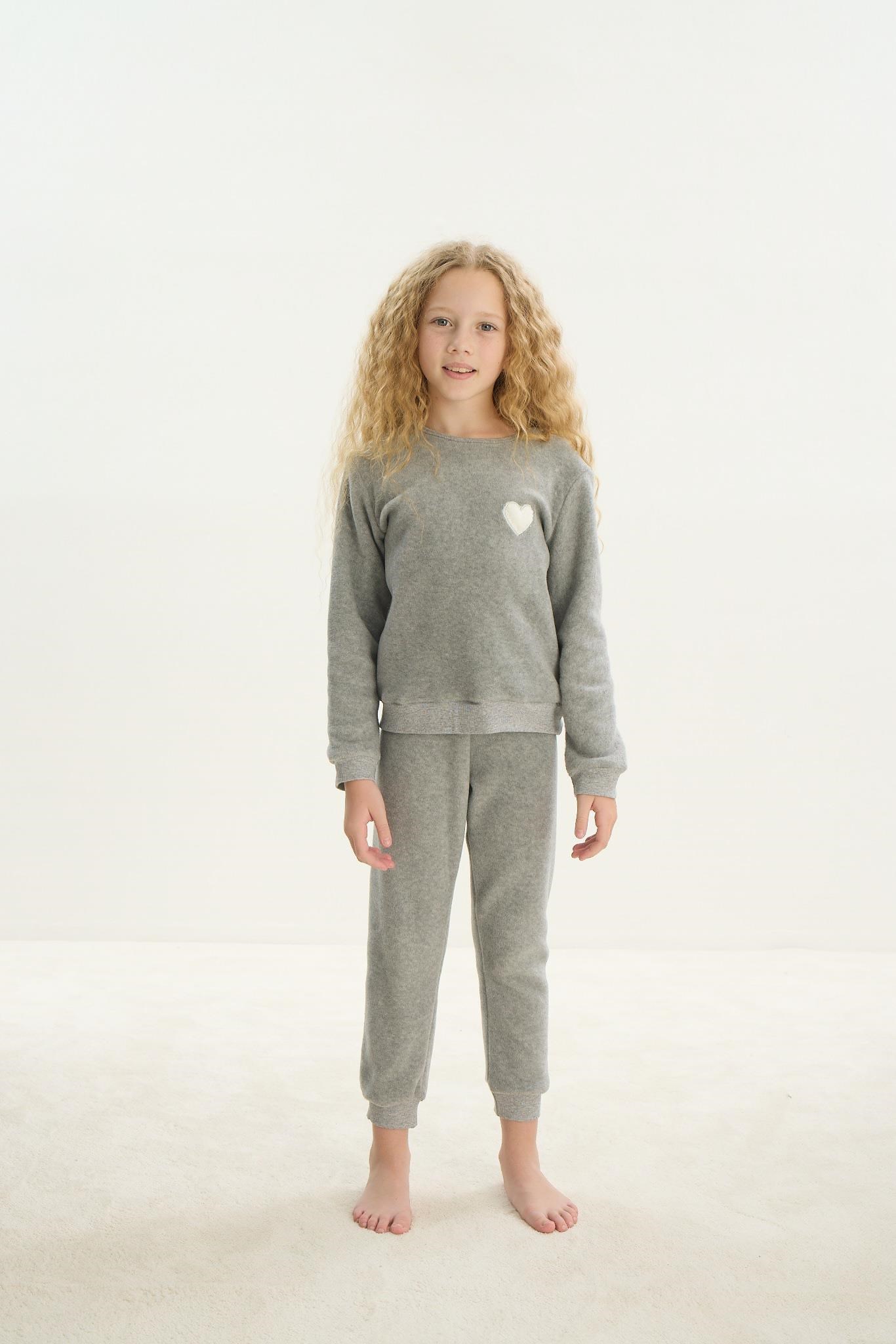 324306Kız Çocuk Uzun Kol Polar Gri Melanj Pijama Takım C0T5N7O8Kız Çocuk Uzun Kol Polar Gri Melanj Pijama Takım C0T5N7O8SevimPijamaPijamaSevimKız Çocuk Uzun Kol Polar Gri Melanj Pijama Takım C0T5N7O8