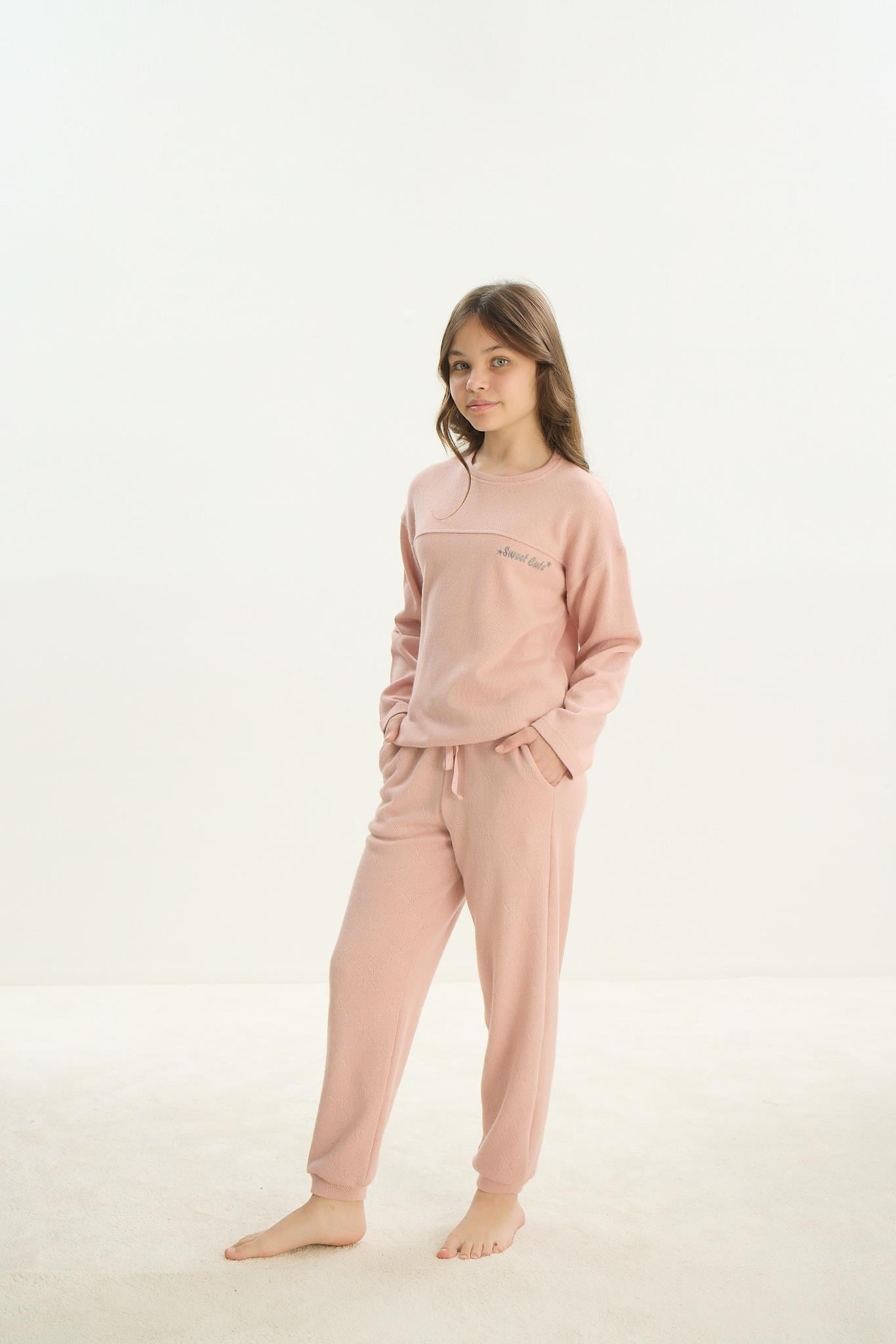 324294Kız Çocuk Uzun Kol Pudra Pijama Takım C0T3N7O8Kız Çocuk Uzun Kol Pudra Pijama Takım C0T3N7O8SevimPijamaPijamaSevimKız Çocuk Uzun Kol Pudra Pijama Takım C0T3N7O8
