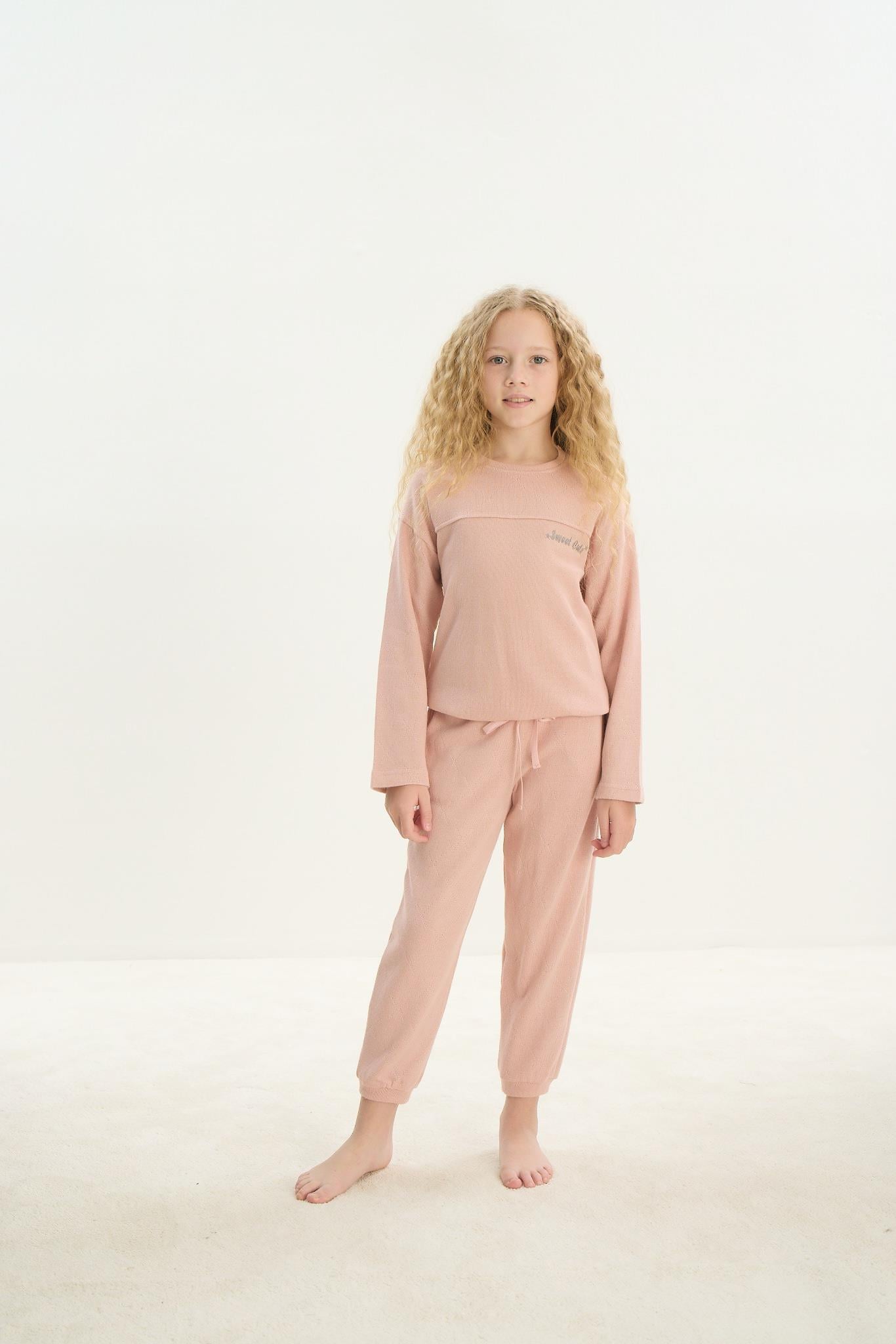 324294Kız Çocuk Uzun Kol Pudra Pijama Takım C0T3N7O8Kız Çocuk Uzun Kol Pudra Pijama Takım C0T3N7O8SevimPijamaPijamaSevimKız Çocuk Uzun Kol Pudra Pijama Takım C0T3N7O8