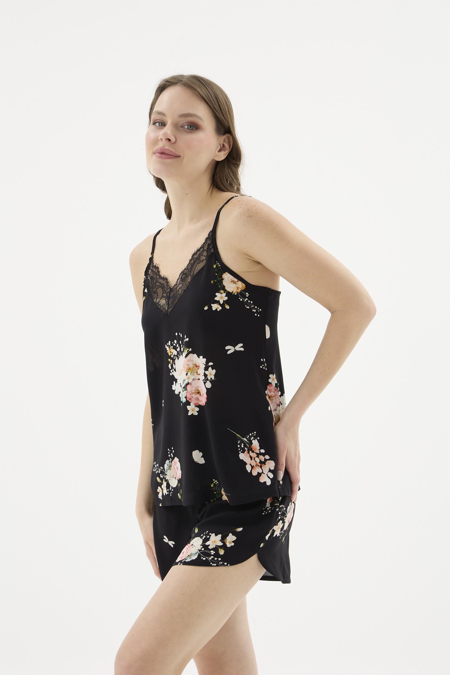 332683Kadın İnce Askılı Şortlu Siyah Pijama Takımı  C0T7N671Şortlu TakımSevimKadın İnce Askılı Şortlu Siyah Pijama Takımı  C0T7N671