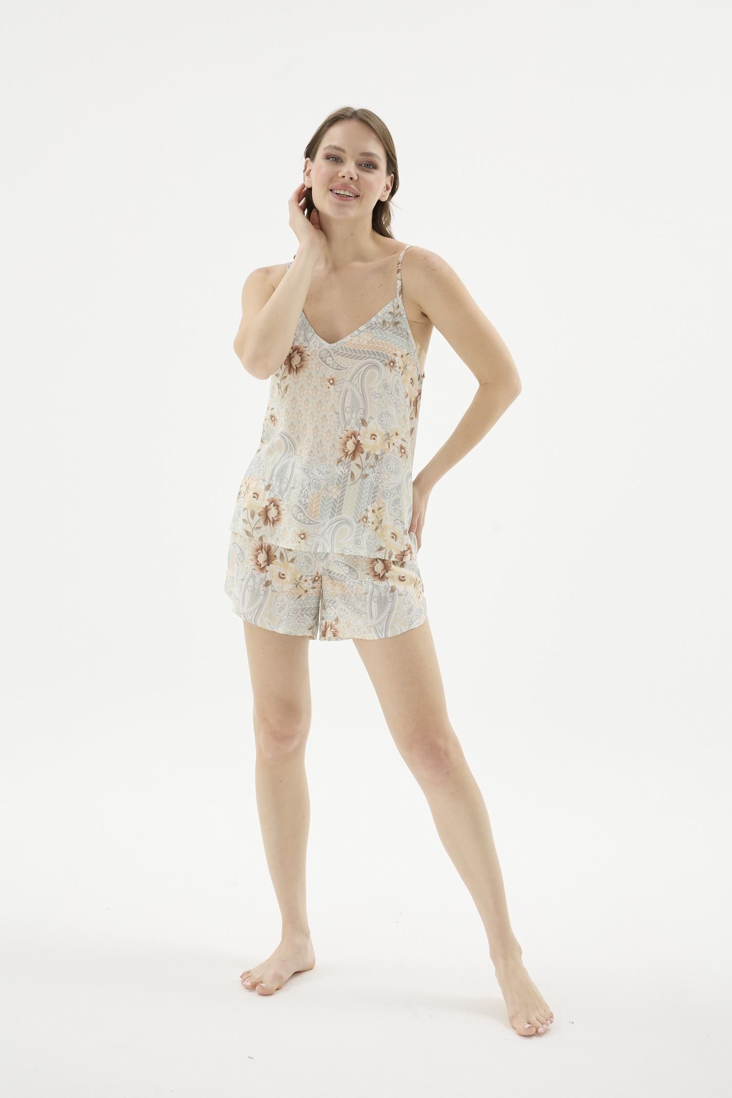 332671Kadın İnce Askılı Şortlu Çiçek Desenli Ekru Pijama Takımı C2T6N571Şortlu TakımSevimKadın İnce Askılı Şortlu Çiçek Desenli Ekru Pijama Takımı C2T6N571