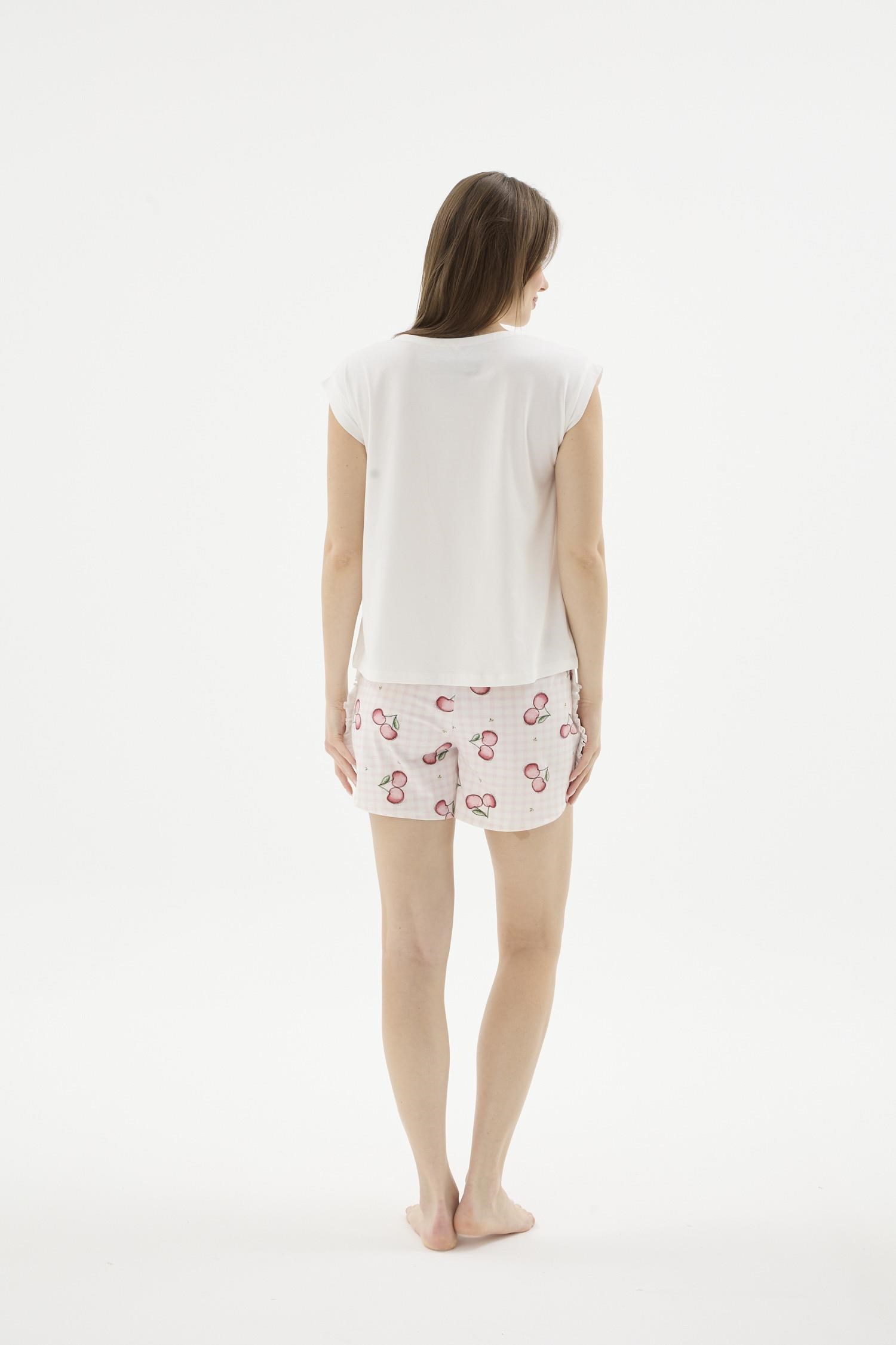 332690Kadın Kısa Kol Kiraz Desenli Şortlu Ekru Pijama Takımı C9T0N771Şortlu TakımSevimKadın Kısa Kol Kiraz Desenli Şortlu Ekru Pijama Takımı C9T0N771
