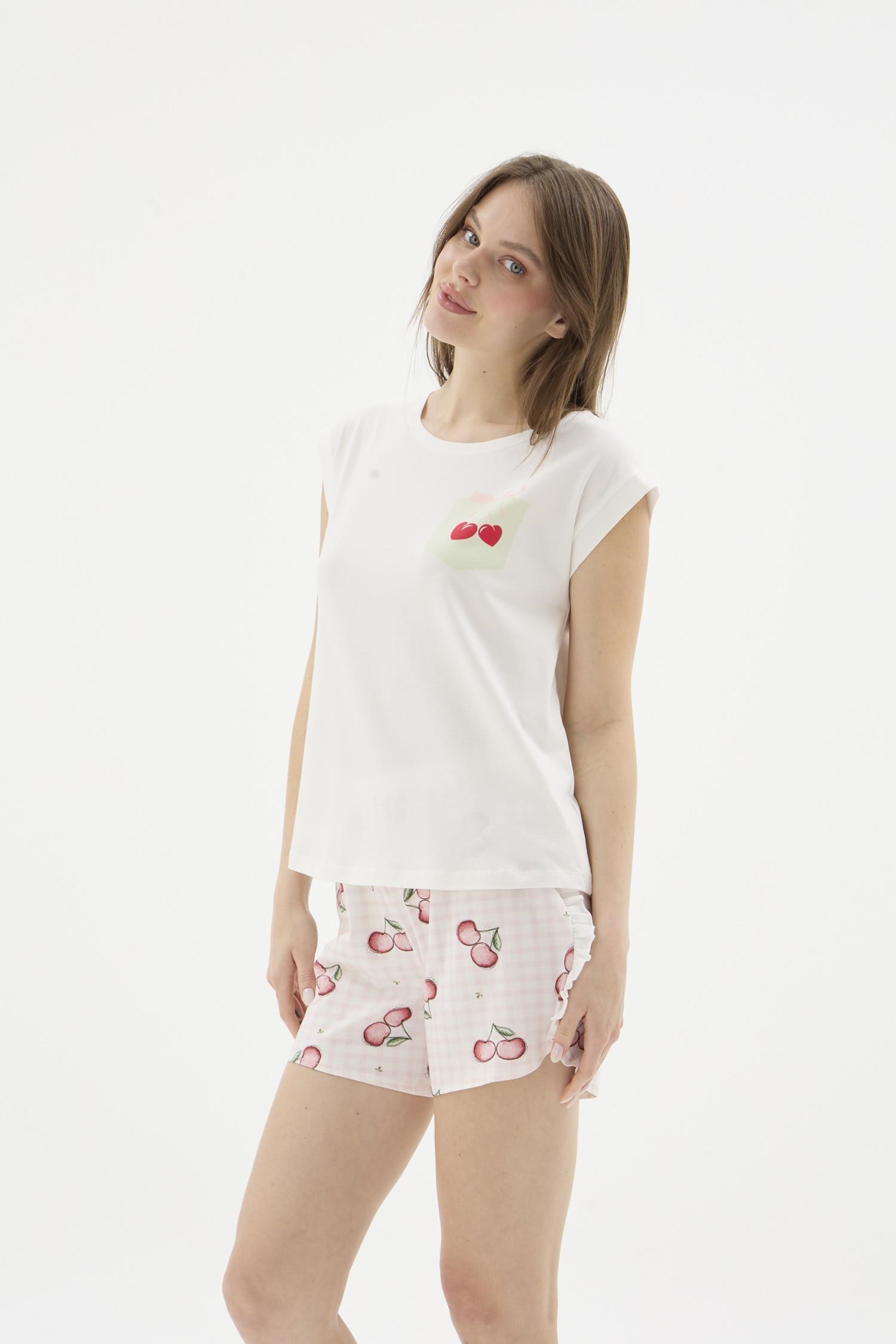 332690Kadın Kısa Kol Kiraz Desenli Şortlu Ekru Pijama Takımı C9T0N771Şortlu TakımSevimKadın Kısa Kol Kiraz Desenli Şortlu Ekru Pijama Takımı C9T0N771