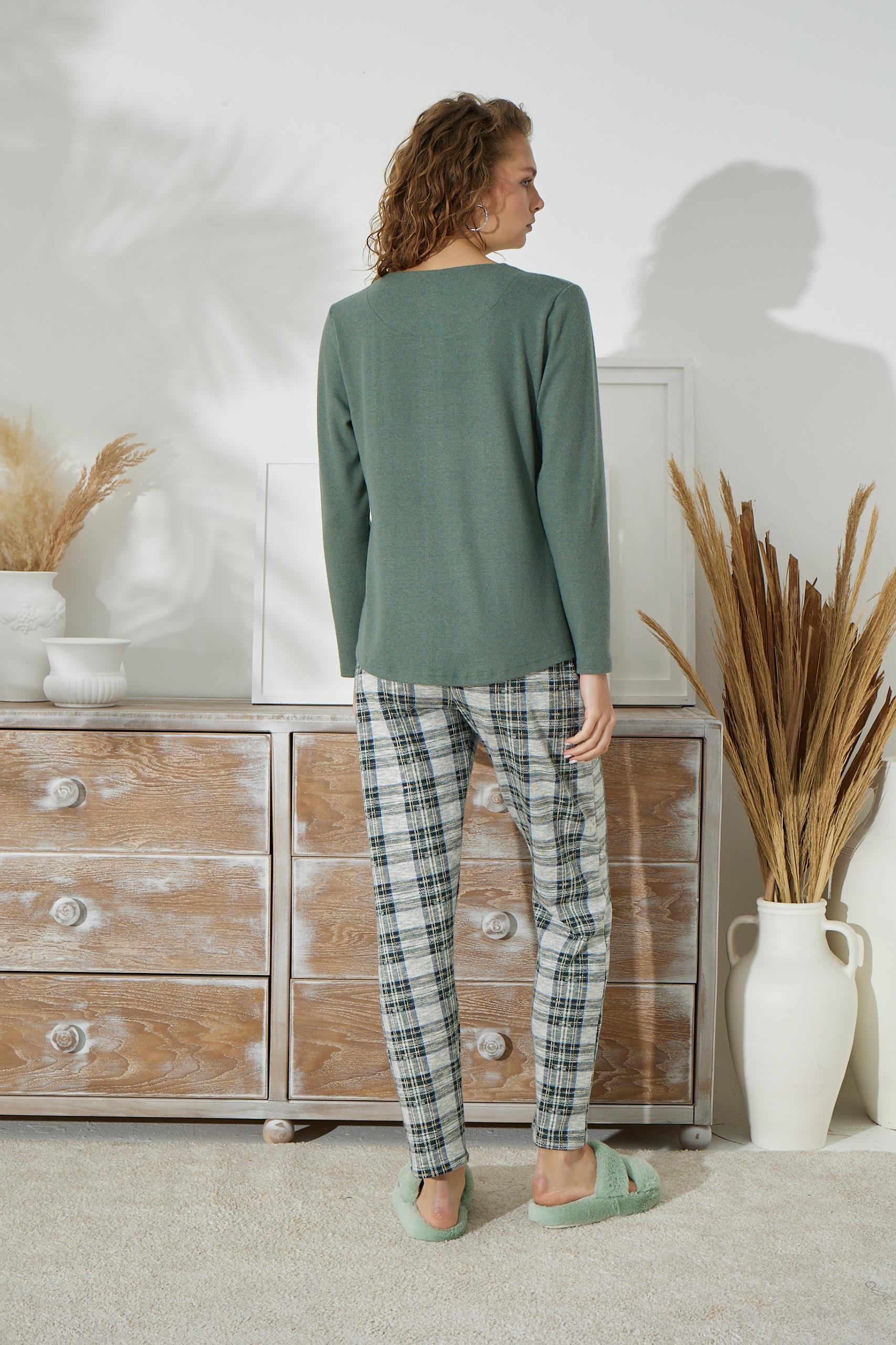 316606Kadın Uzun Kol Kalın Yeşil Pijama Takımı C1T5N1O79cotonhause.com.tr Online Alışveriş - Sezon İndirimlerini KeşfetKadın Uzun Kol Kalın Yeşil Pijama Takımı C1T5N1O79Uzun Kol PijamaSevimKadın Uzun Kol Kalın Yeşil Pijama Takımı C1T5N1O79