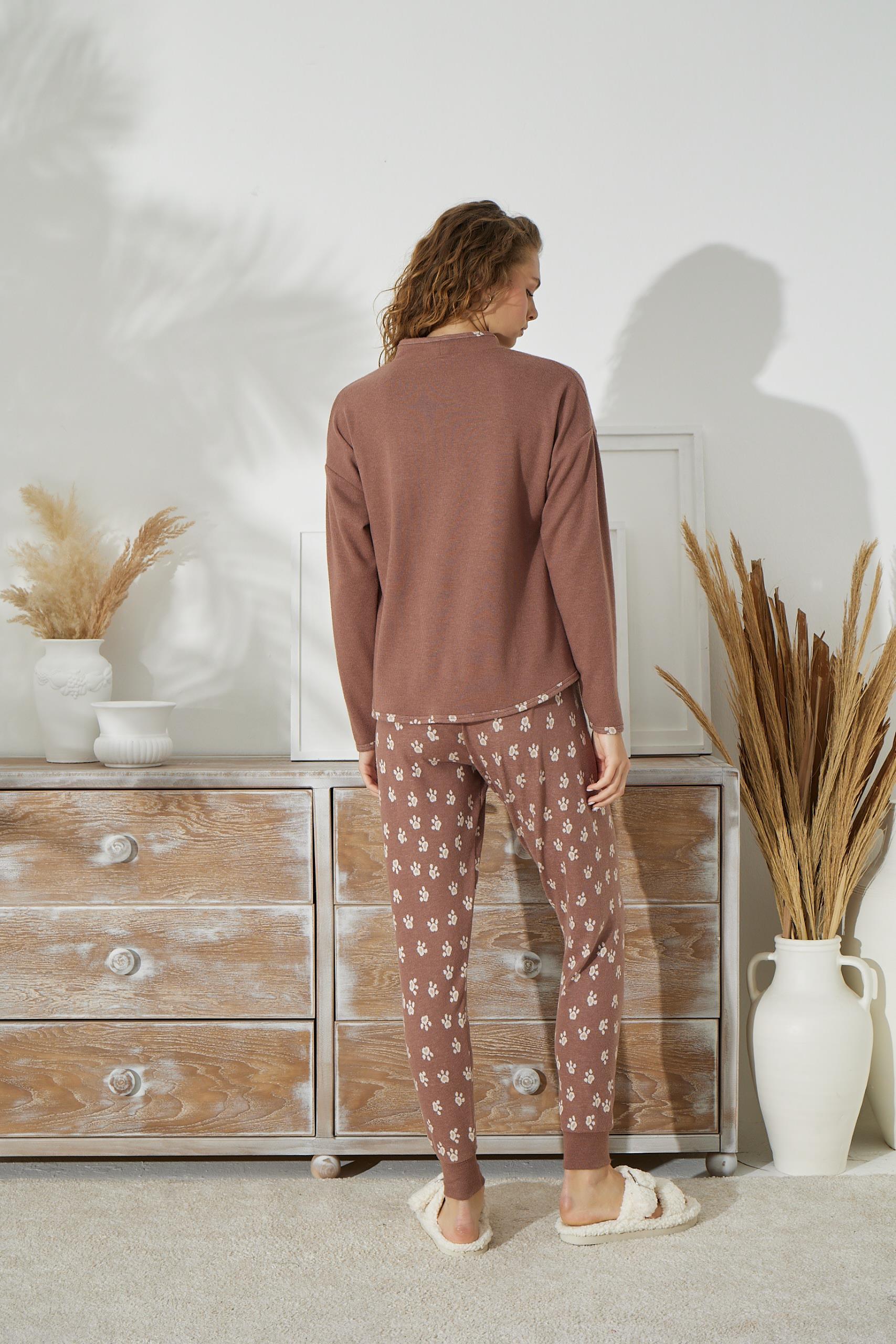 316603Kadın Uzun Kol Jakarlı Kalın Kahve Pijama Takımı C1T5N1O94cotonhause.com.tr Online Alışveriş - Sezon İndirimlerini KeşfetKadın Uzun Kol Jakarlı Kalın Kahve Pijama Takımı C1T5N1O94Uzun Kol PijamaSevimKadın Uzun Kol Jakarlı Kalın Kahve Pijama Takımı C1T5N1O94