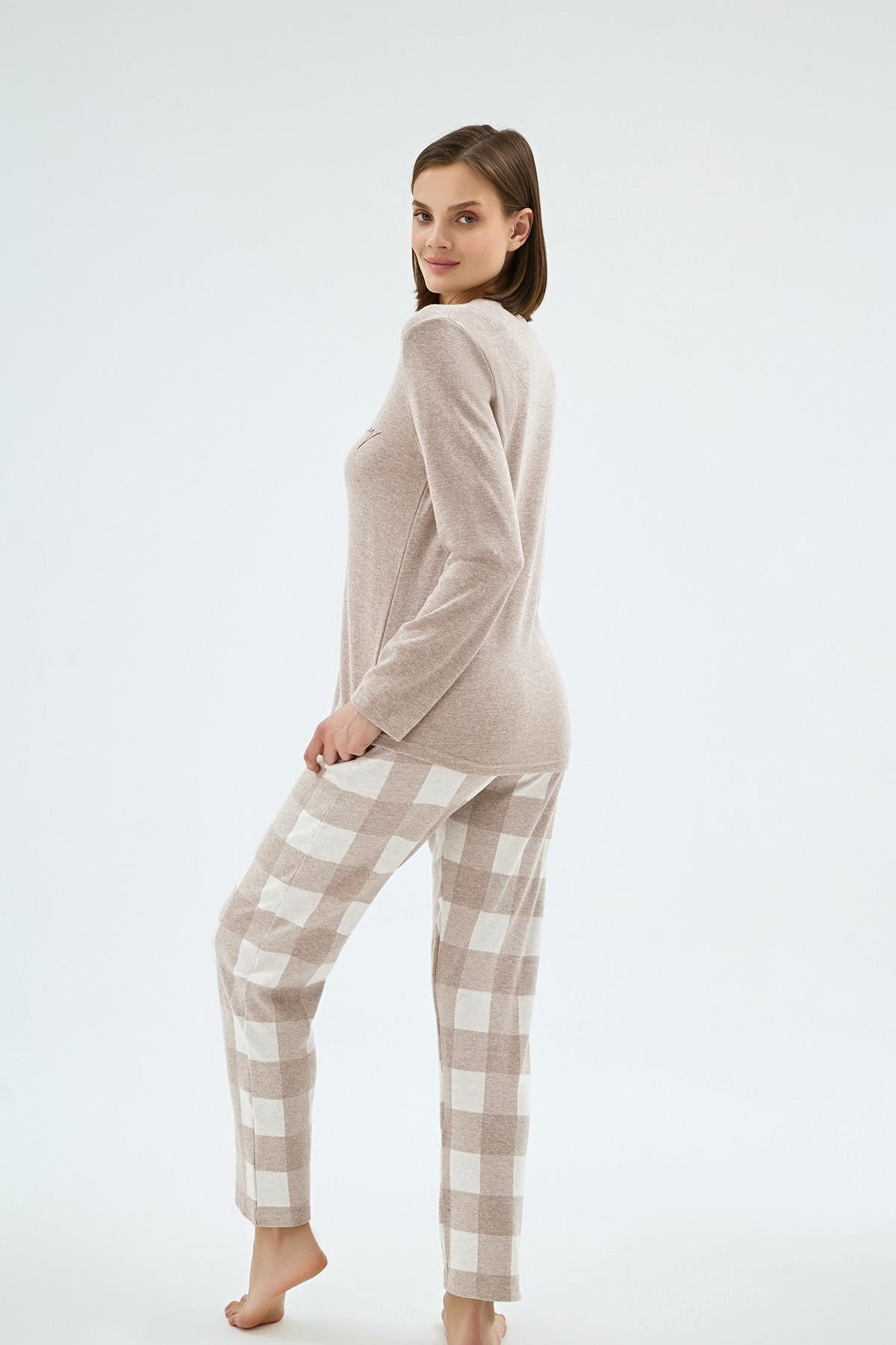 328613Kadın Düğmeli Yaka Uzun Kollu Kare Desenli Alt Bej Pijama Takımı C6T9N961Uzun Kol PijamaSevimKadın Düğmeli Yaka Uzun Kollu Kare Desenli Alt Bej Pijama Takımı C6T9N961