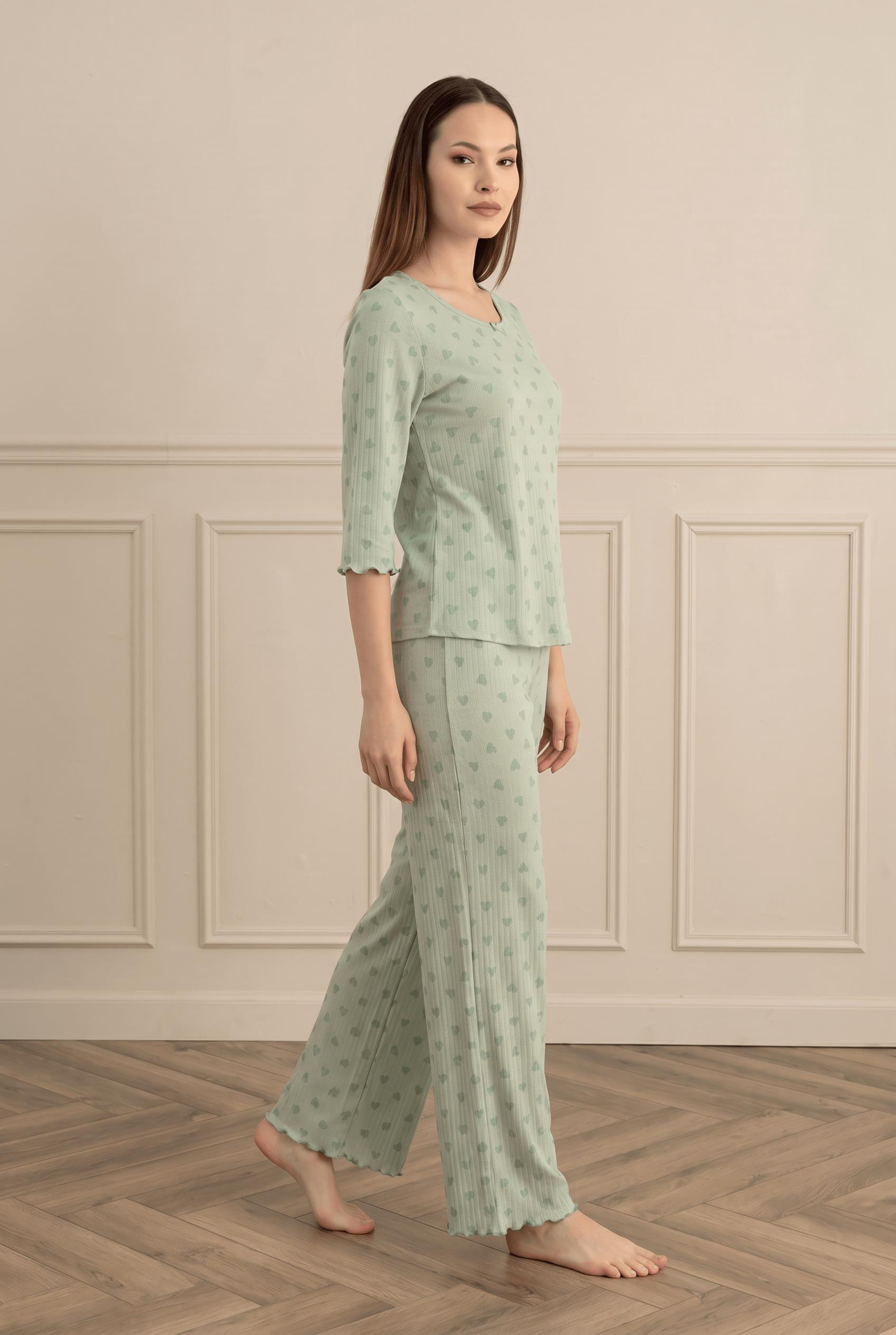 333826Kadın Kapri Kol Jakarlı Yeşil Pijama Takımı C7T3N281Uzun Kol PijamaSevimKadın Kapri Kol Jakarlı Yeşil Pijama Takımı C7T3N281
