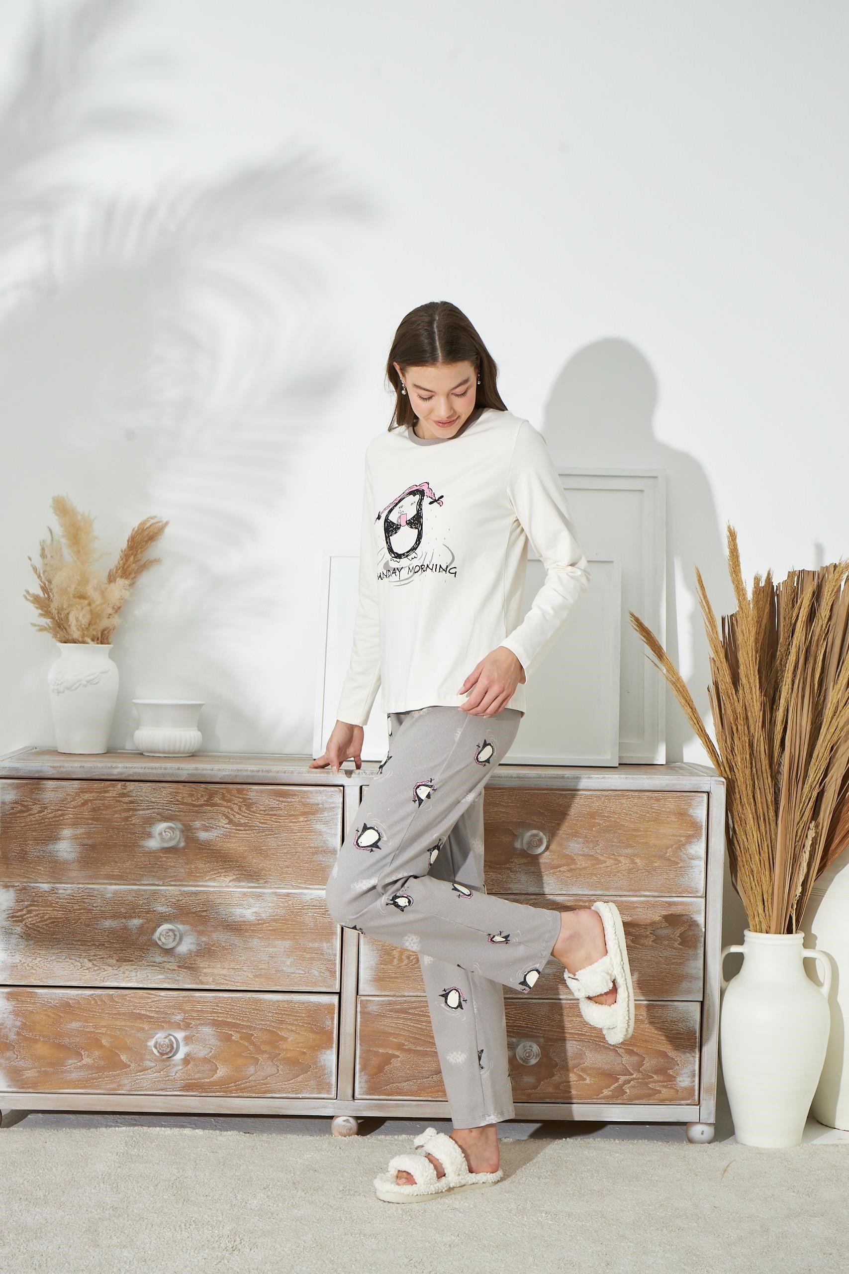 329262Kadın Krem Renk Uzun Kol Bisiklet Yaka Baskılı Pijama Takımı C3T7N941Uzun Kol PijamaSevimKadın Krem Renk Uzun Kol Bisiklet Yaka Baskılı Pijama Takımı C3T7N941
