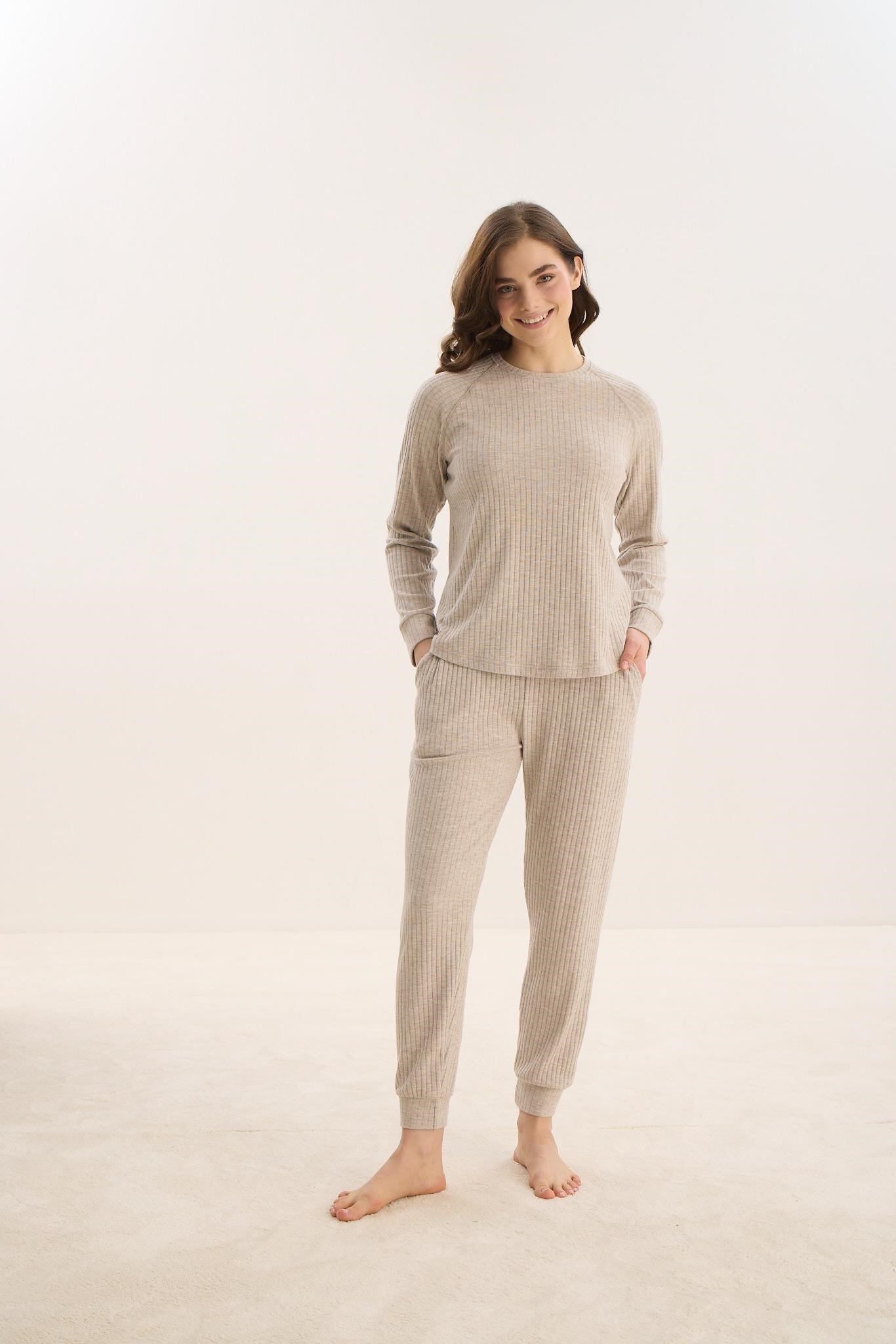 324123Kadın Uzun Kol Bej Mlelanj Pijama Takım C5T7N0O61Kadın Uzun Kol Bej Mlelanj Pijama Takım C5T7N0O61SevimUzun Kol PijamaUzun Kol PijamaSevimKadın Uzun Kol Bej Mlelanj Pijama Takım C5T7N0O61