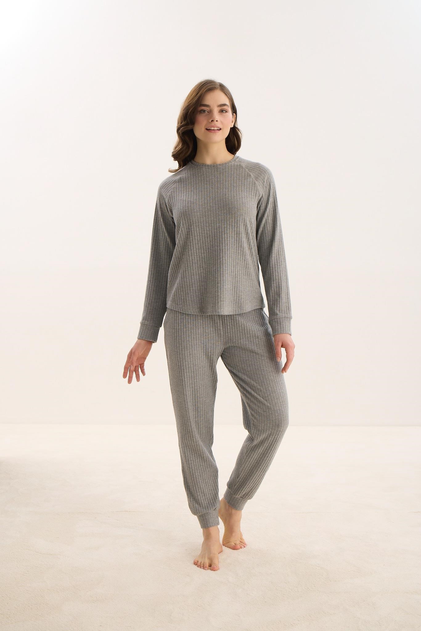 324122Kadın Uzun Kol Gri Mlelanj Pijama Takım C3T7N0O61Kadın Uzun Kol Gri Mlelanj Pijama Takım C3T7N0O61SevimUzun Kol PijamaUzun Kol PijamaSevimKadın Uzun Kol Gri Mlelanj Pijama Takım C3T7N0O61
