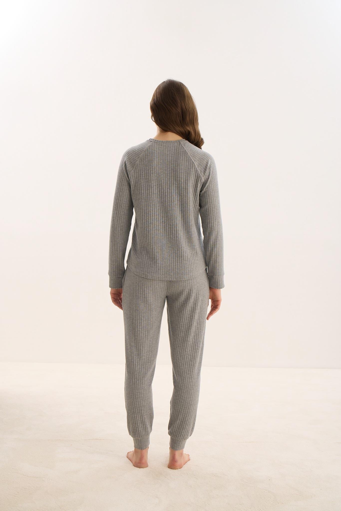 324122Kadın Uzun Kol Gri Mlelanj Pijama Takım C3T7N0O61Kadın Uzun Kol Gri Mlelanj Pijama Takım C3T7N0O61SevimUzun Kol PijamaUzun Kol PijamaSevimKadın Uzun Kol Gri Mlelanj Pijama Takım C3T7N0O61