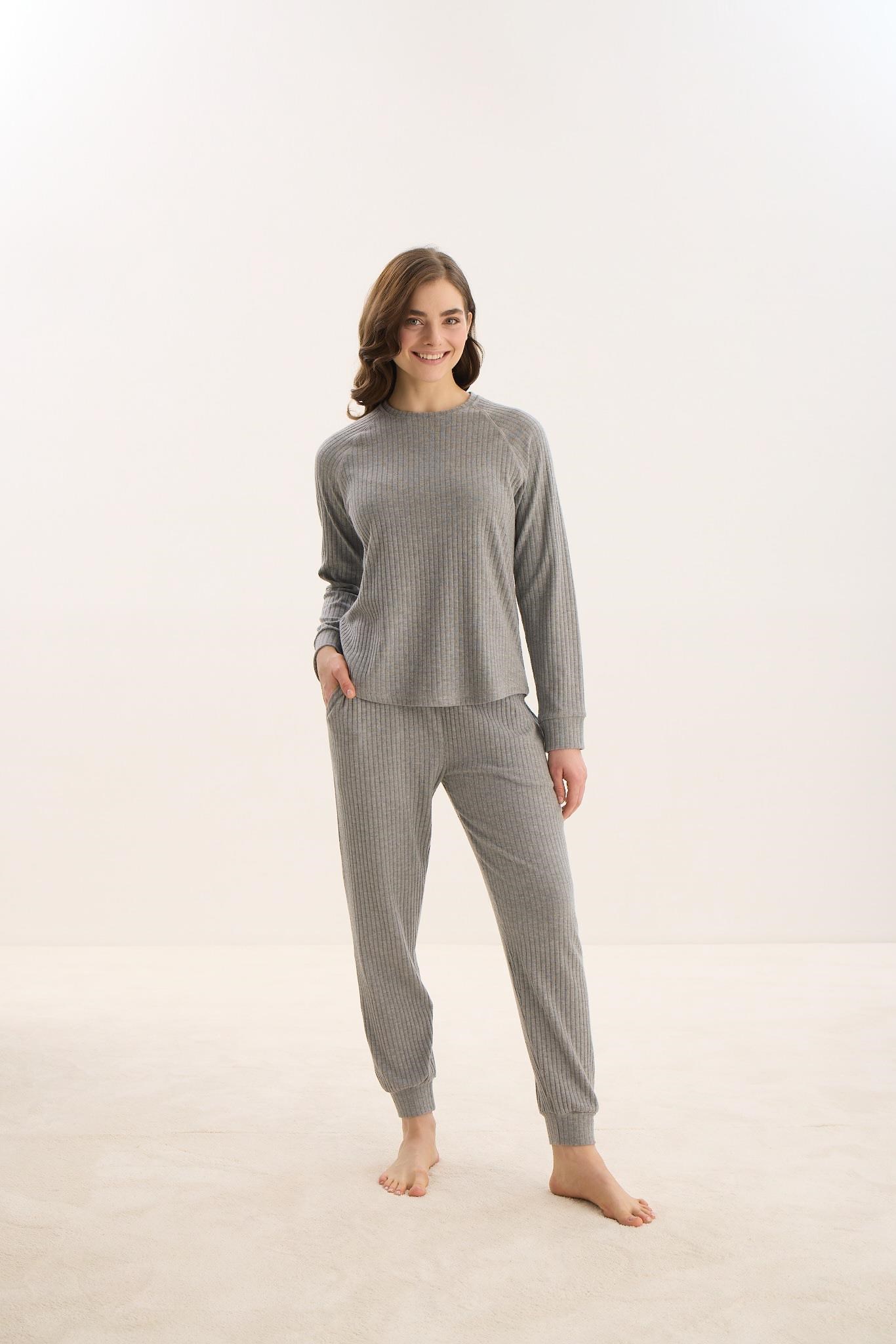 324122Kadın Uzun Kol Gri Mlelanj Pijama Takım C3T7N0O61Kadın Uzun Kol Gri Mlelanj Pijama Takım C3T7N0O61SevimUzun Kol PijamaUzun Kol PijamaSevimKadın Uzun Kol Gri Mlelanj Pijama Takım C3T7N0O61