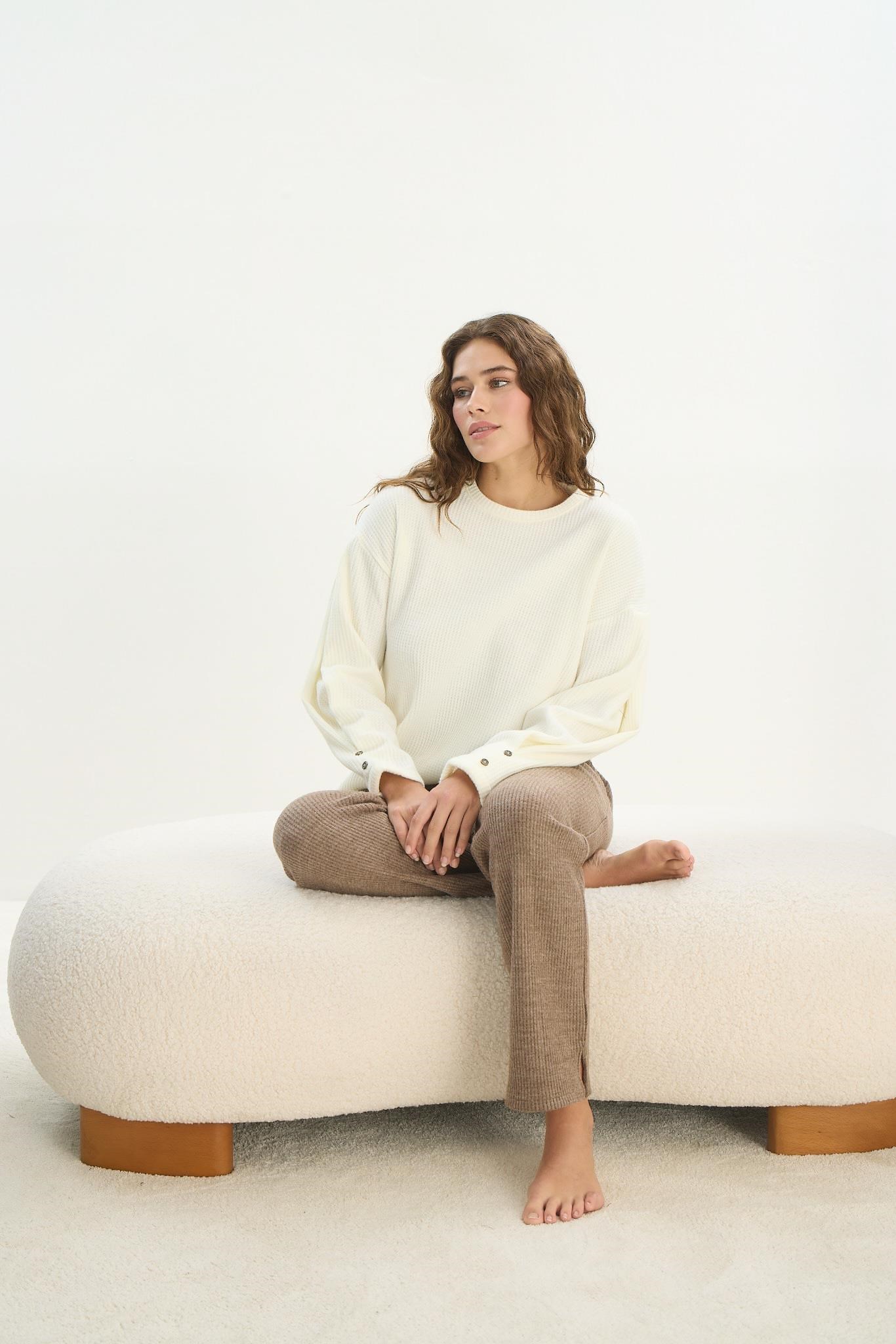 325517Kadın Uzun Kol Krem Pijama Takım C9T2N2O61Kadın Uzun Kol Krem Pijama Takım C9T2N2O61SevimUzun Kol PijamaUzun Kol PijamaSevimKadın Uzun Kol Krem Pijama Takım C9T2N2O61