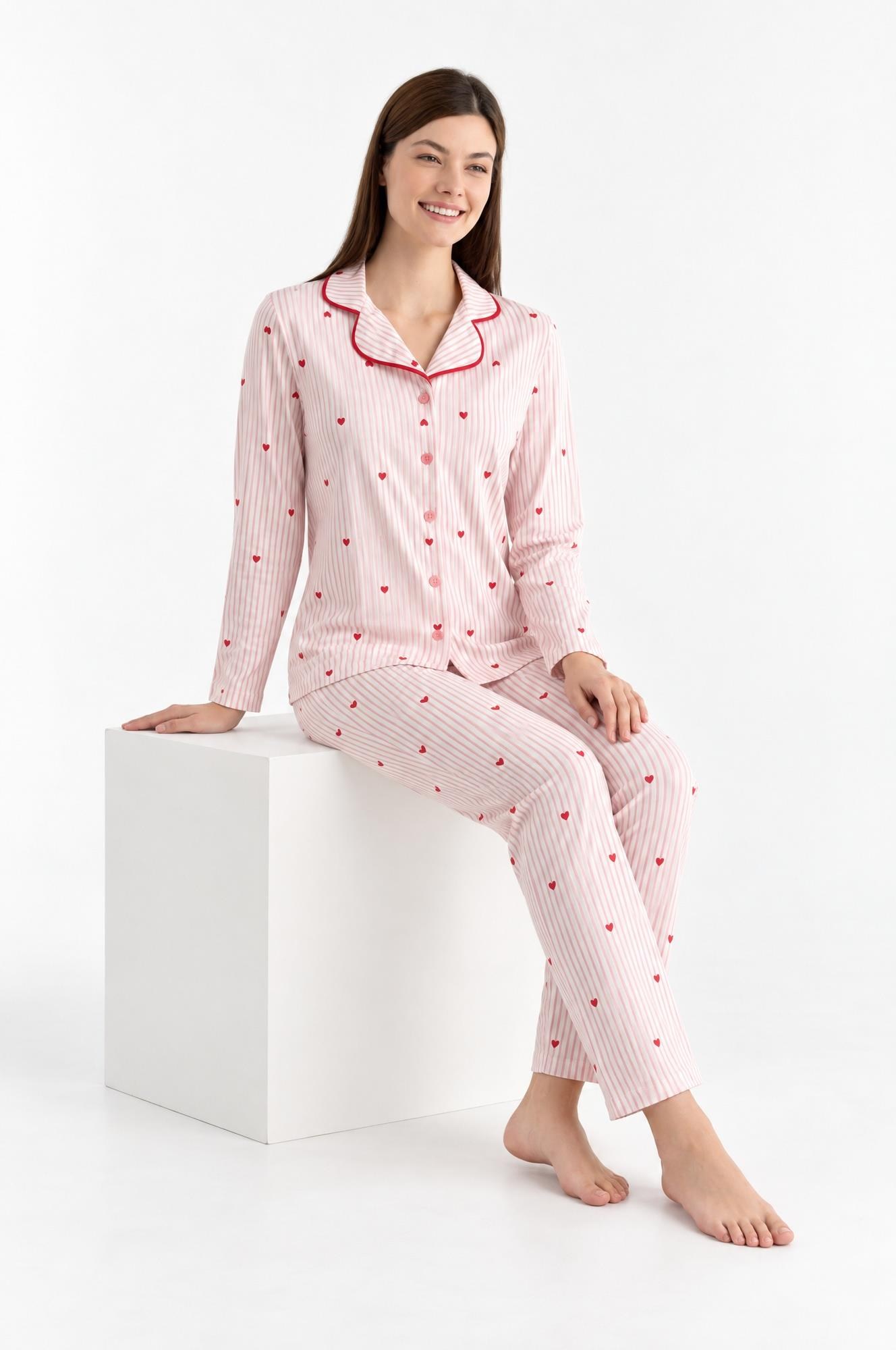 334293Kadın Uzun Kol Önden Düğmeli Kalpli Pembe Pijama Takımı C6T1N081Uzun Kol PijamaSevimKadın Uzun Kol Önden Düğmeli Kalpli Pembe Pijama Takımı C6T1N081