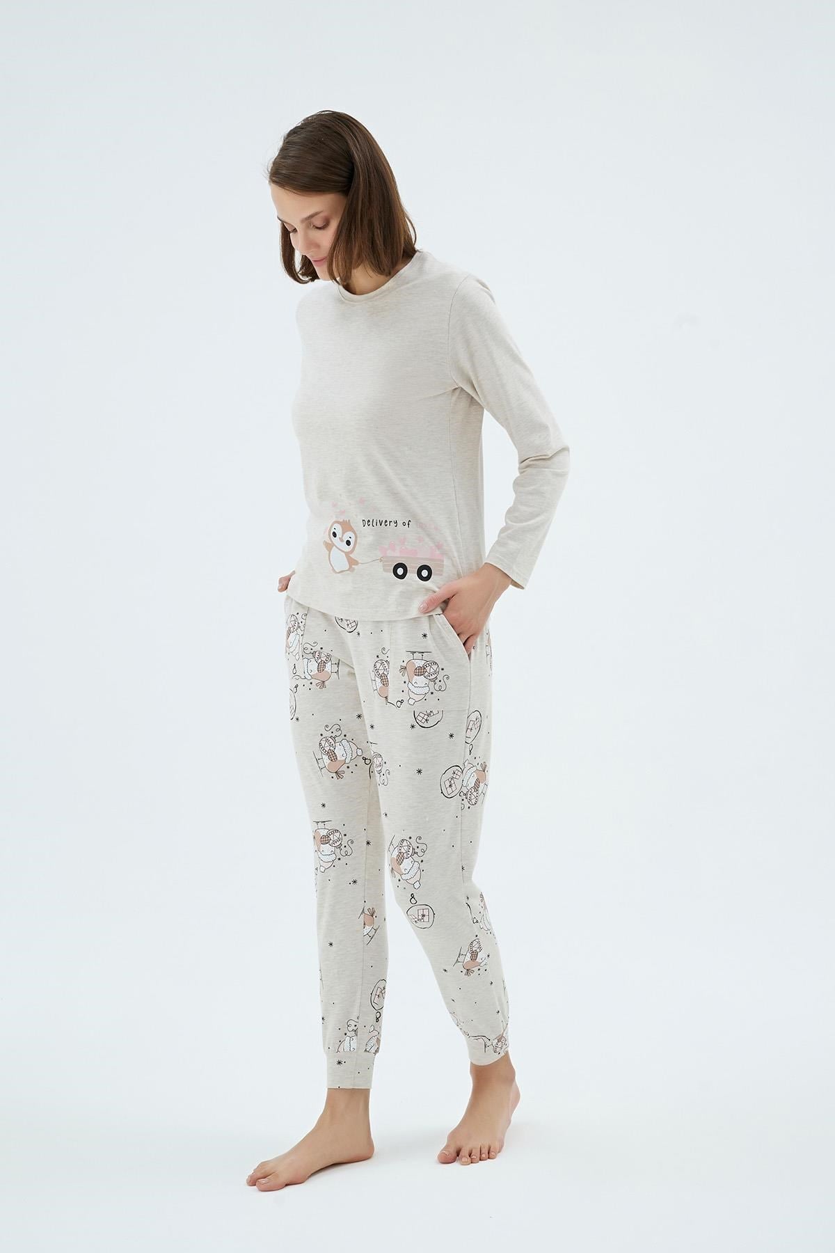 328636Kadın Uzun Kollu Baskılı Jogger Paça Bej Pijama Takımı C5T4N171Uzun Kol PijamaSevimKadın Uzun Kollu Baskılı Jogger Paça Bej Pijama Takımı C5T4N171